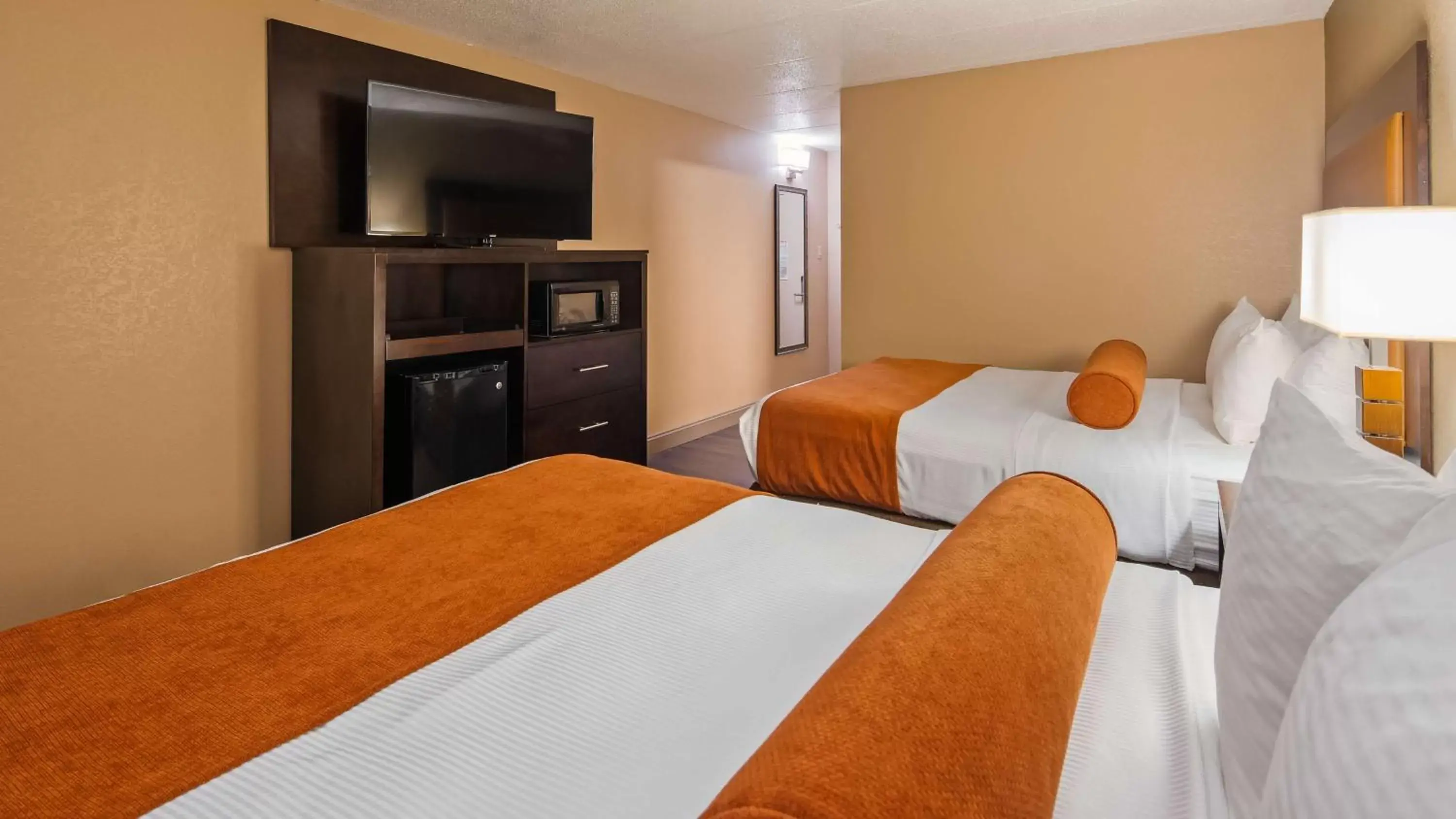 Photo of the whole room, Bed in Best Western Crossroads of the Bluffs Photo of the whole room, Bed in Best Western Crossroads of the Bluffs