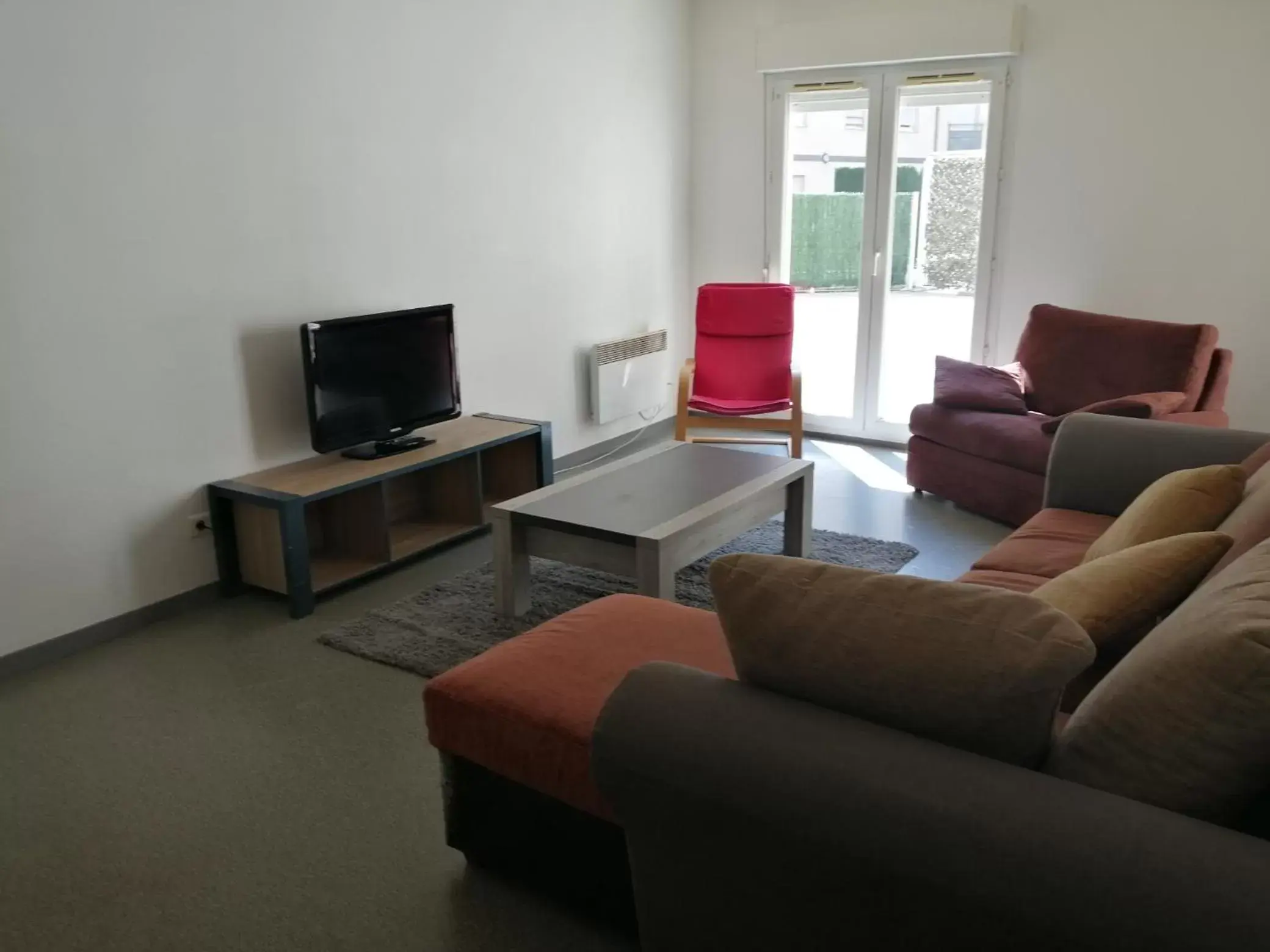 TV and multimedia, Seating Area in Hôtel et Résidence Les Lauréades Clermont-Ferrand Centre Jaude