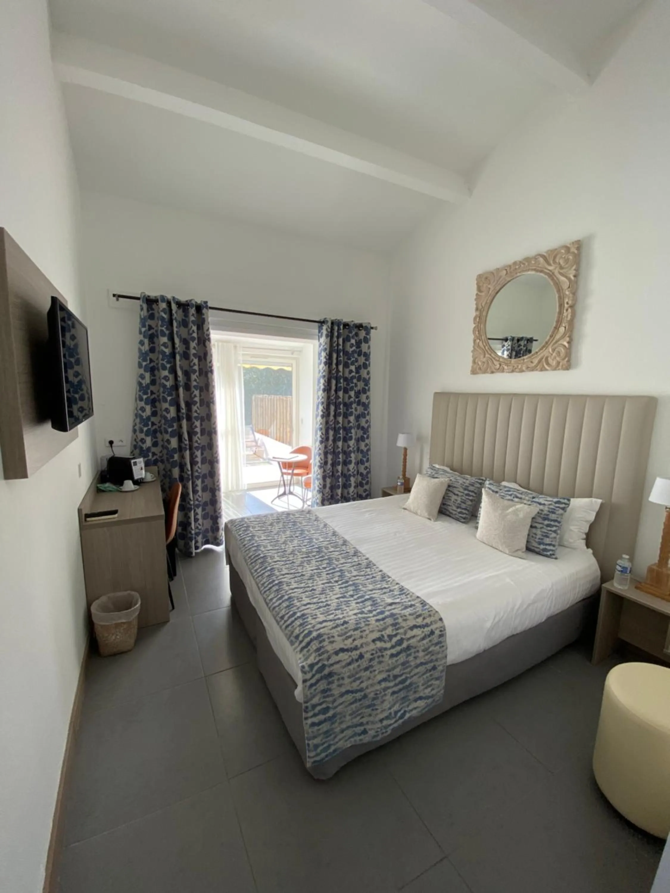 Bedroom, Bed in Le Mas de Cocagne