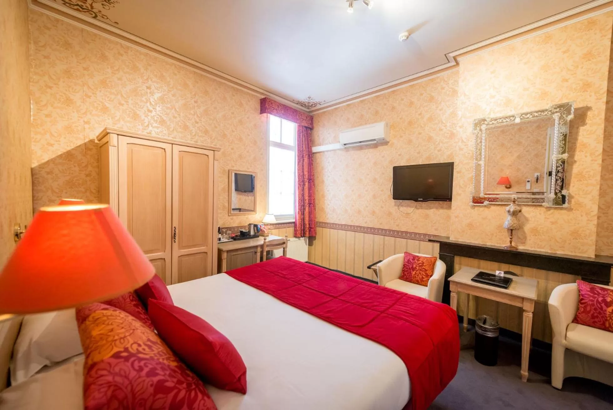 Photo of the whole room, Bed in Hotel Jan Brito