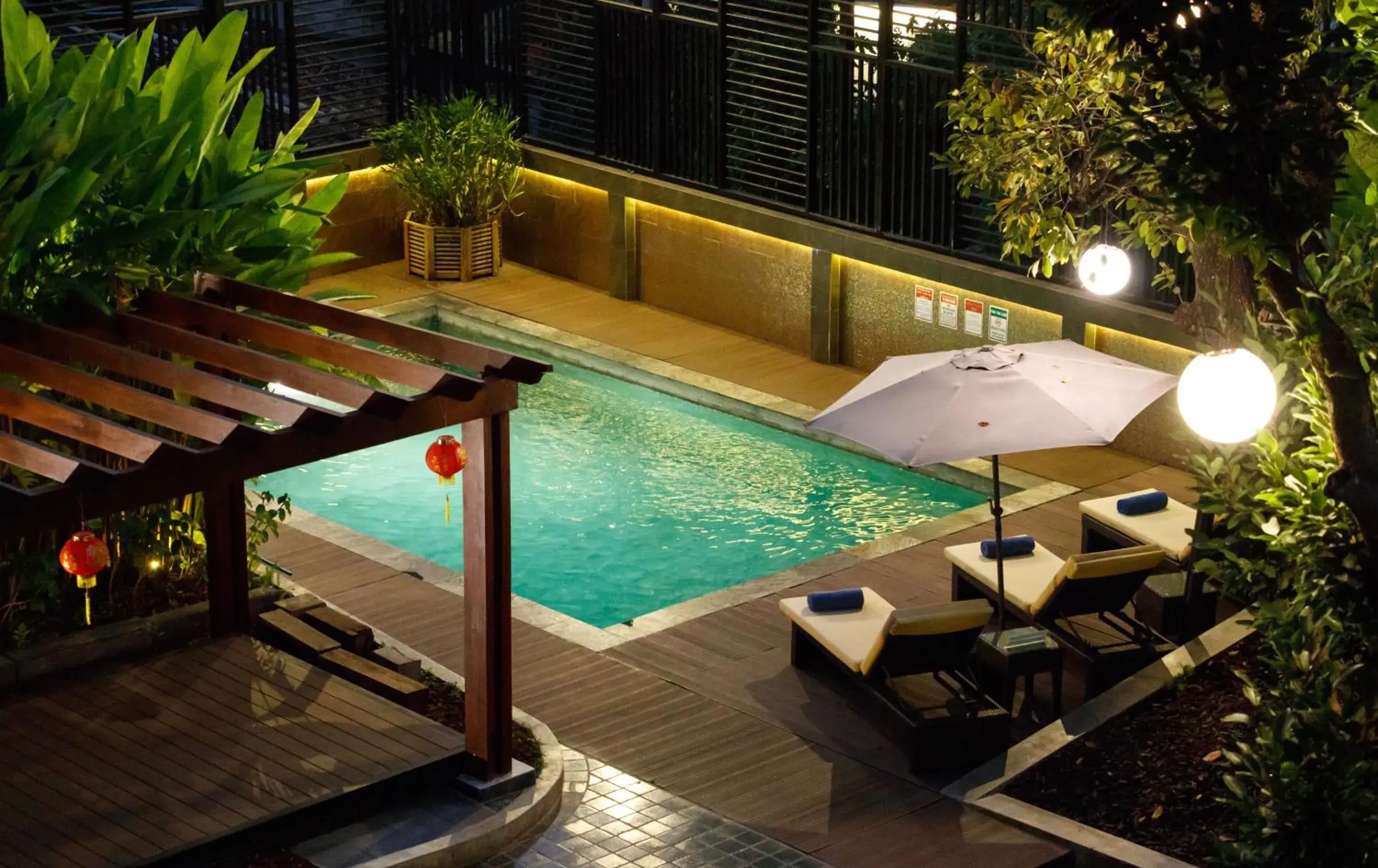 Garden, Swimming Pool in Sanae' Hotel Chiang Mai