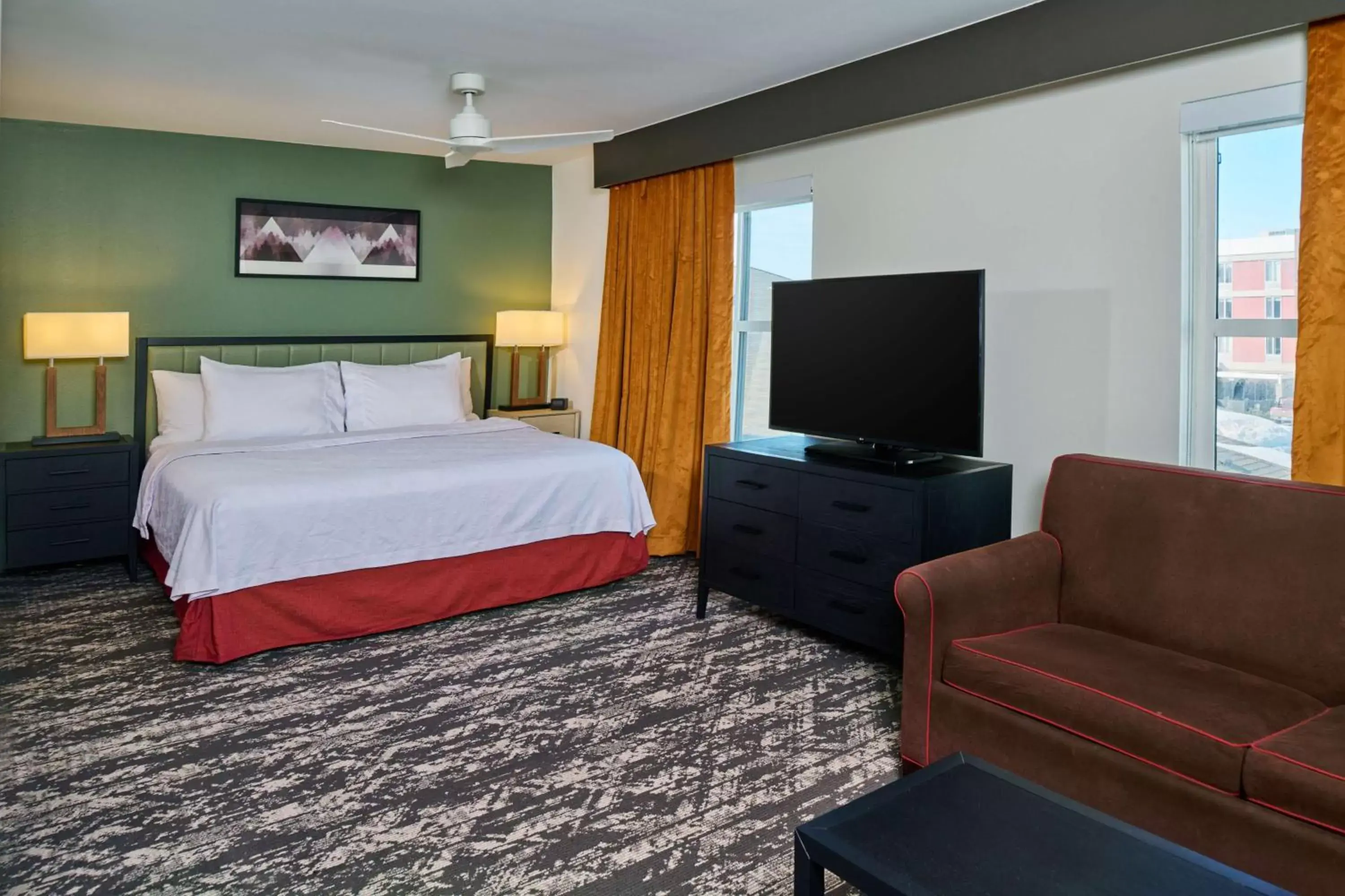 Bedroom, Bed in Homewood Suites By Hilton Anchorage, Ak