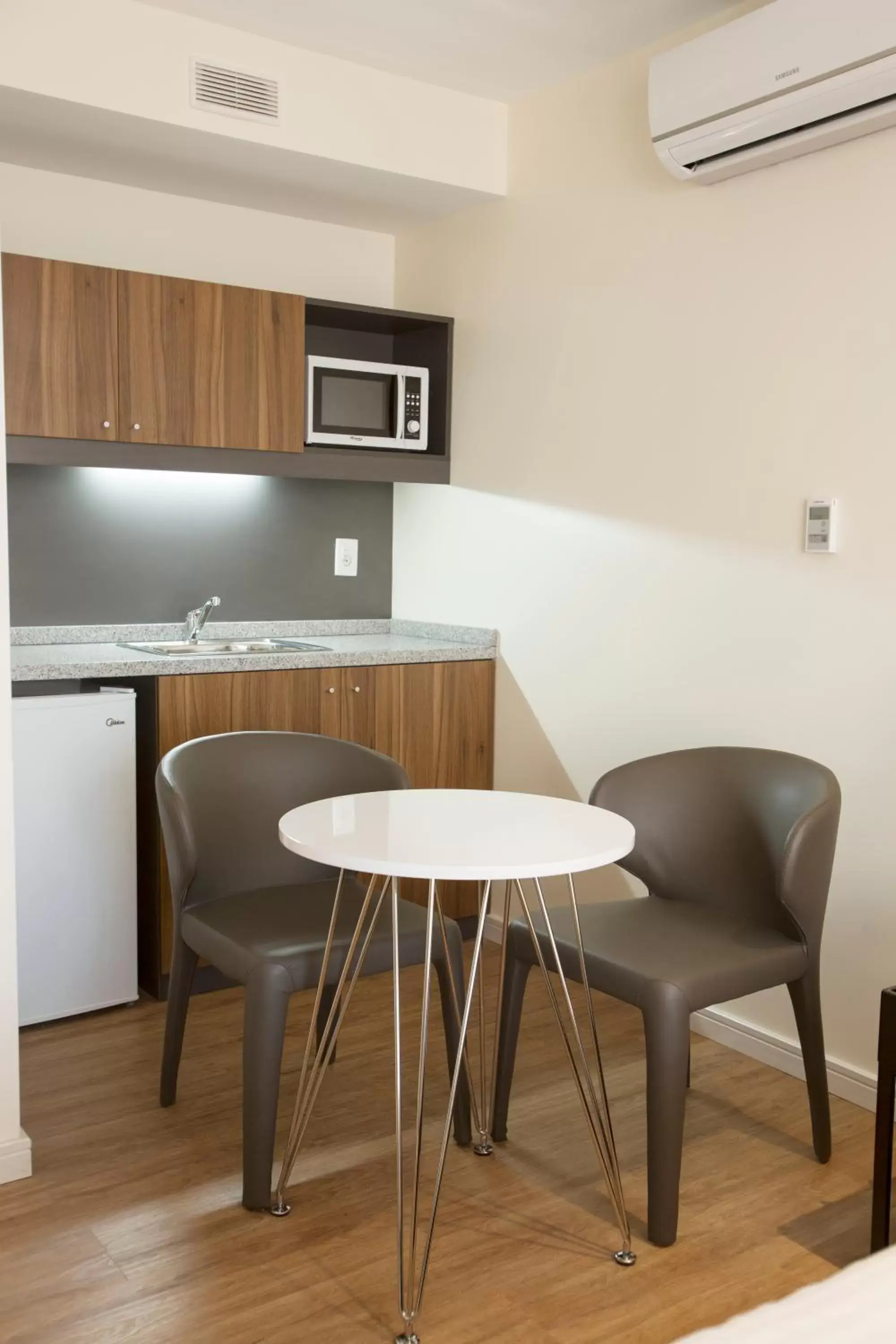 Kitchen or kitchenette, Kitchen/Kitchenette in Regency Way Montevideo Hotel