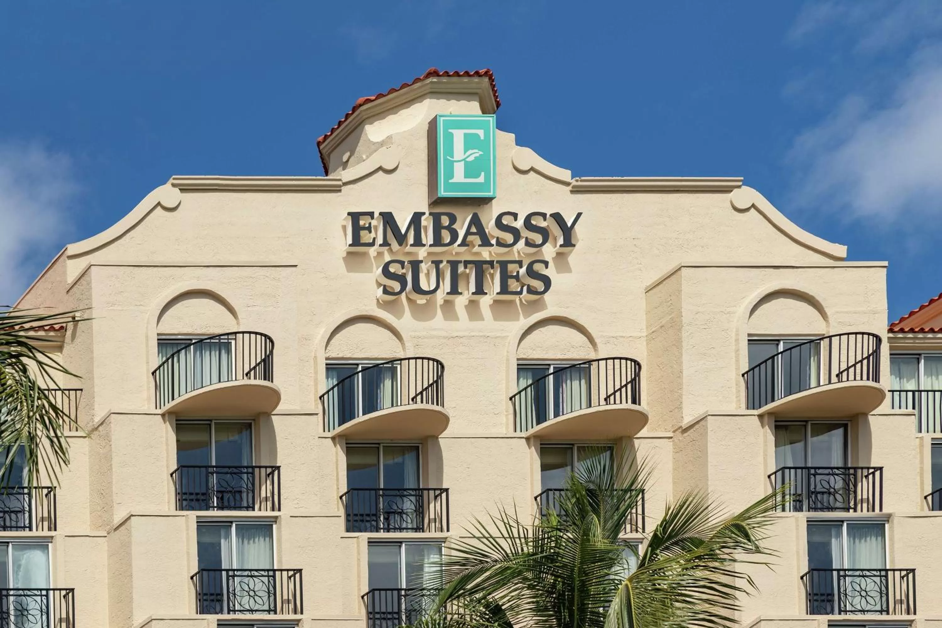 Property building in Embassy Suites by Hilton Miami International Airport