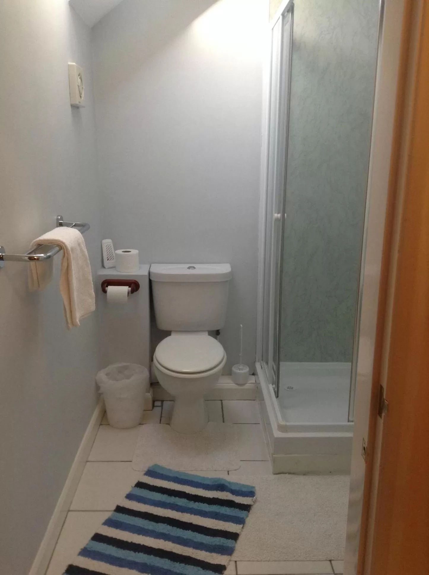 Bathroom in The Lincolnshire Poacher Inn