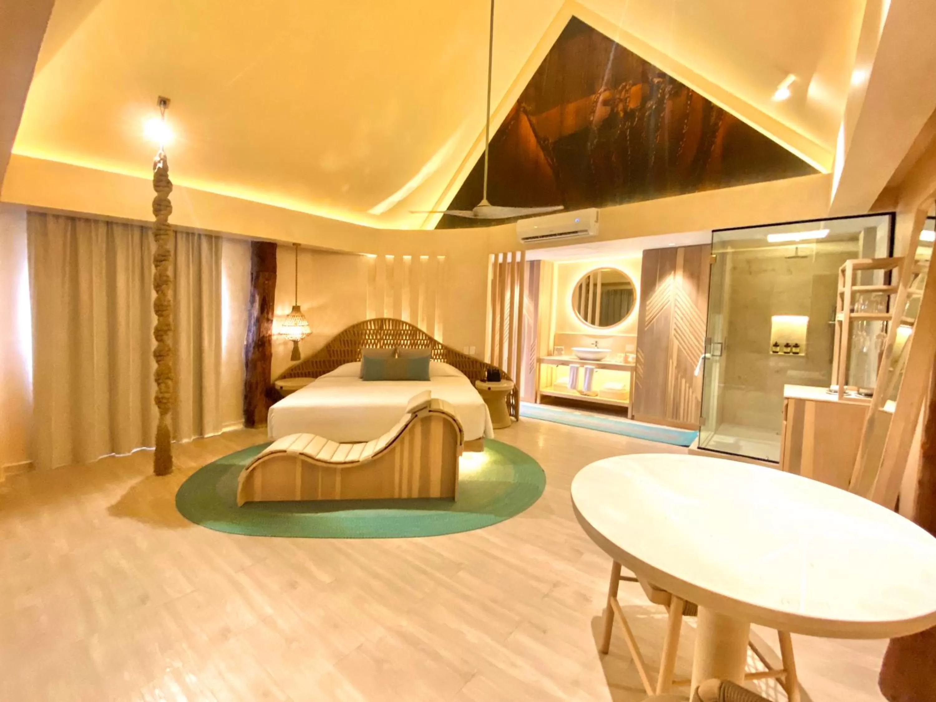 Bed in Hotel Shibari - Restaurant & Cenote Club