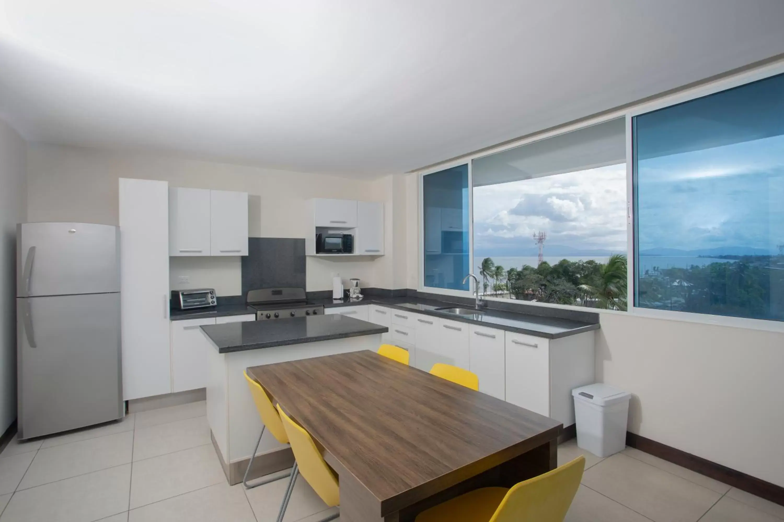 Kitchen/Kitchenette in Puerto Azul Resort & Club Nautico