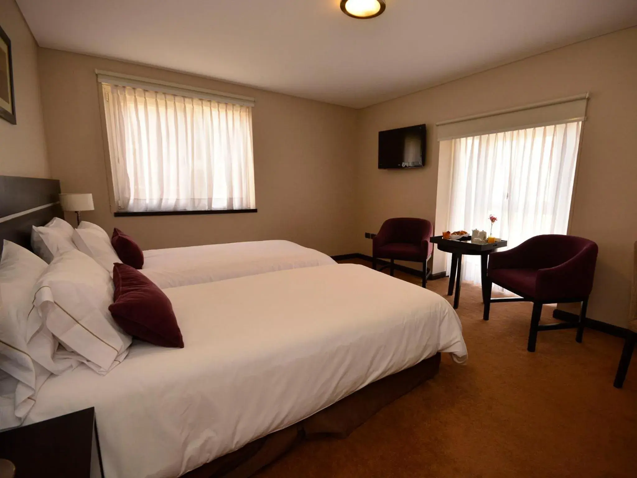 Bedroom, Bed in Neuquén Tower Hotel