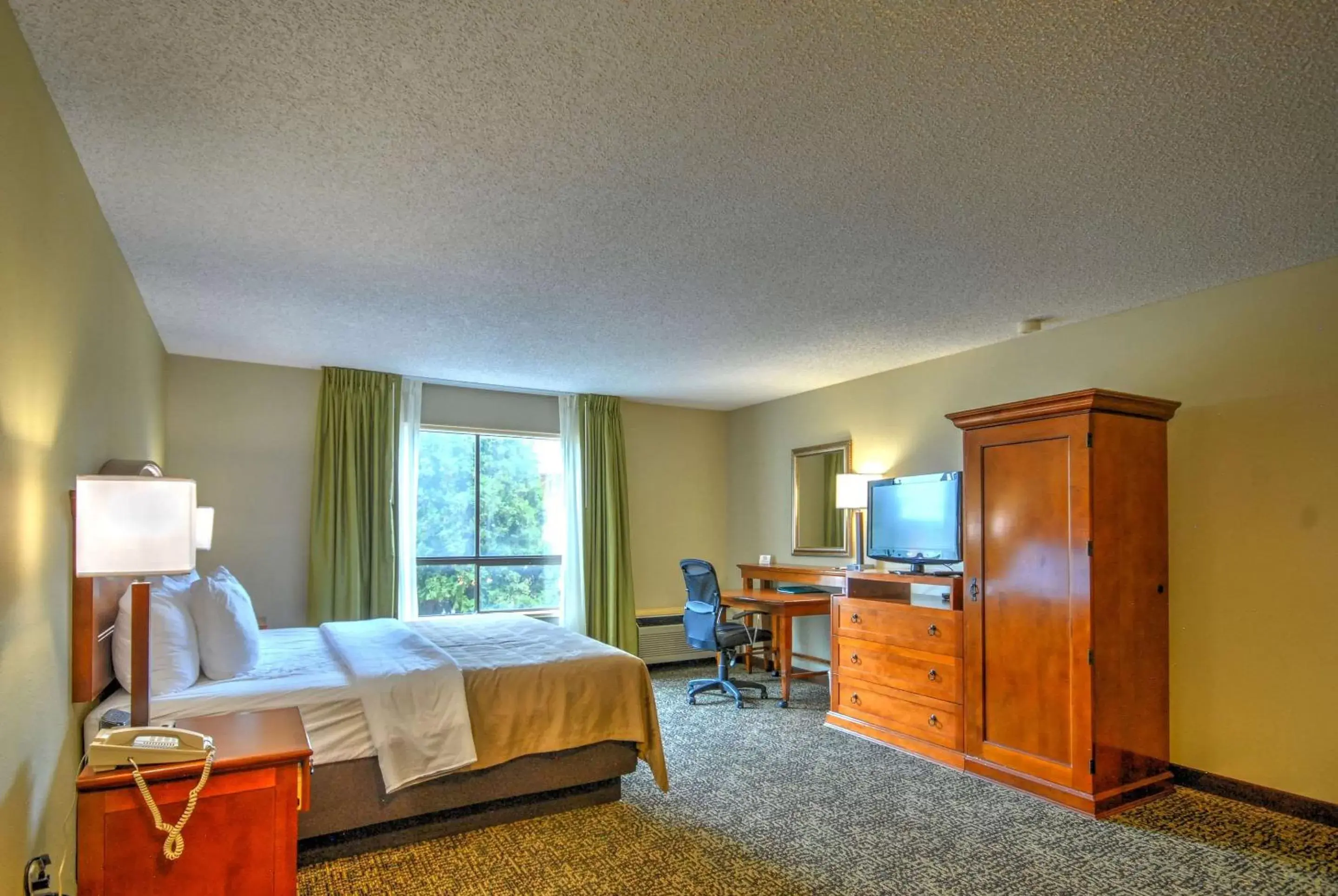 Photo of the whole room in Quality Inn Big Sky