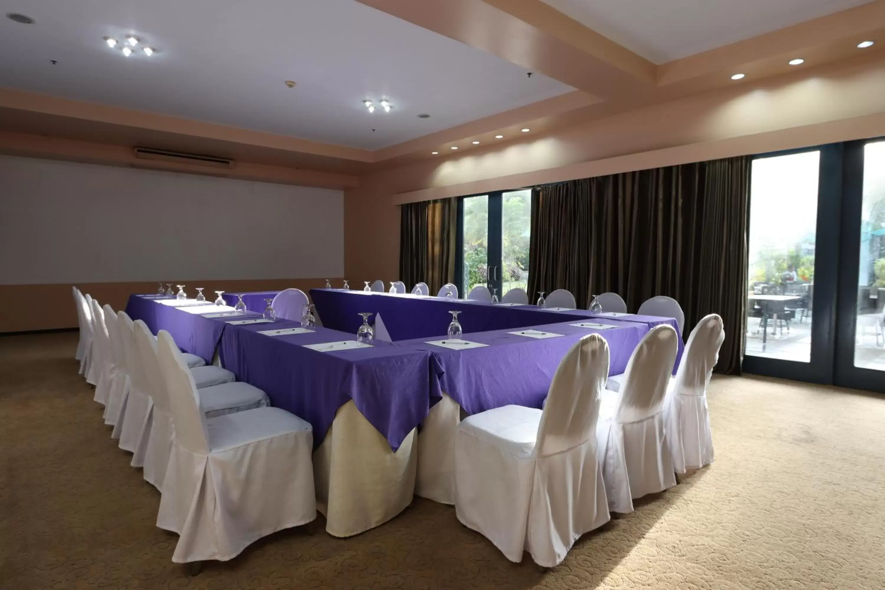 Business facilities in Technopark Hotel