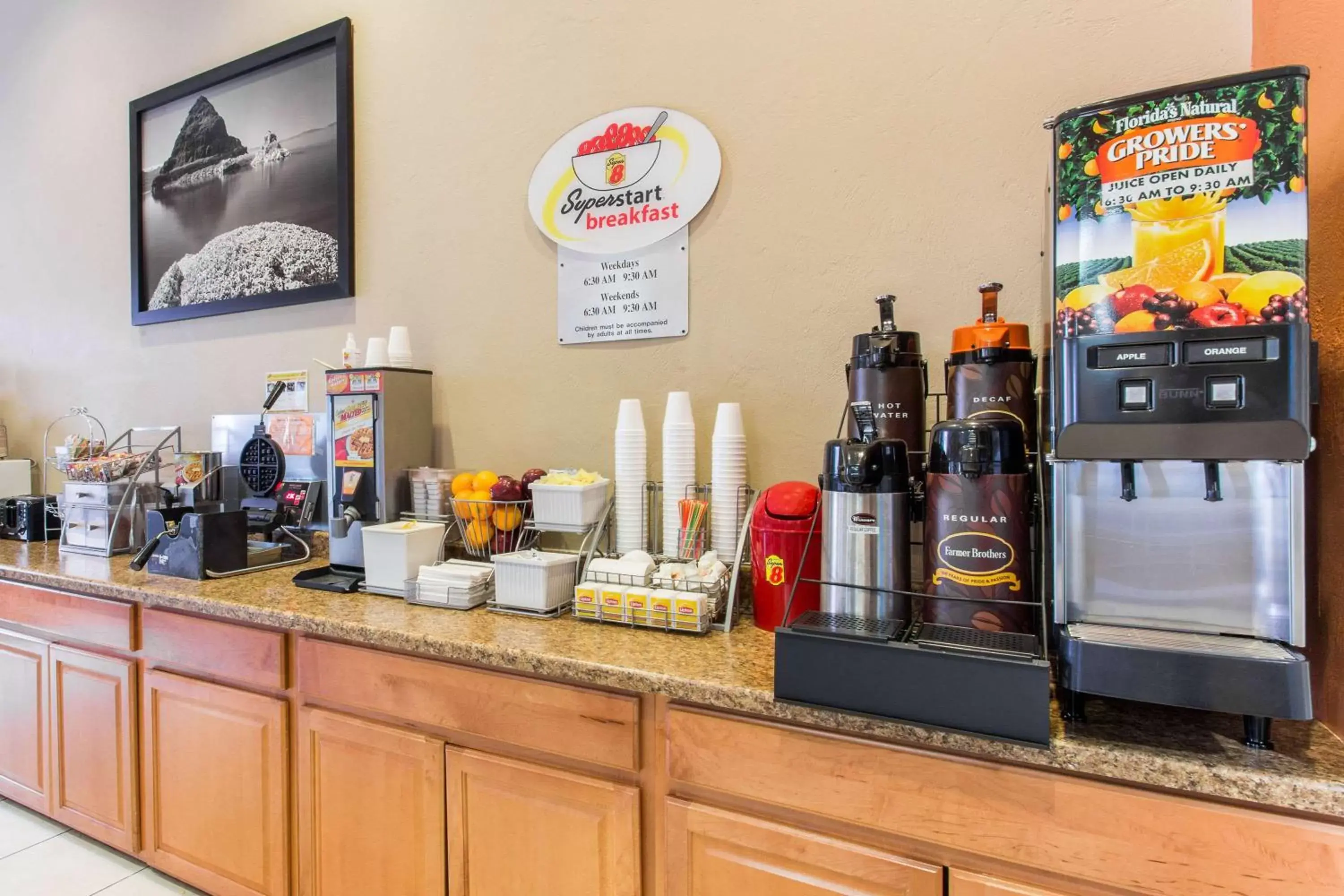 Restaurant/places to eat in Super 8 by Wyndham Corvallis Restaurant/places to eat in Super 8 by Wyndham Corvallis