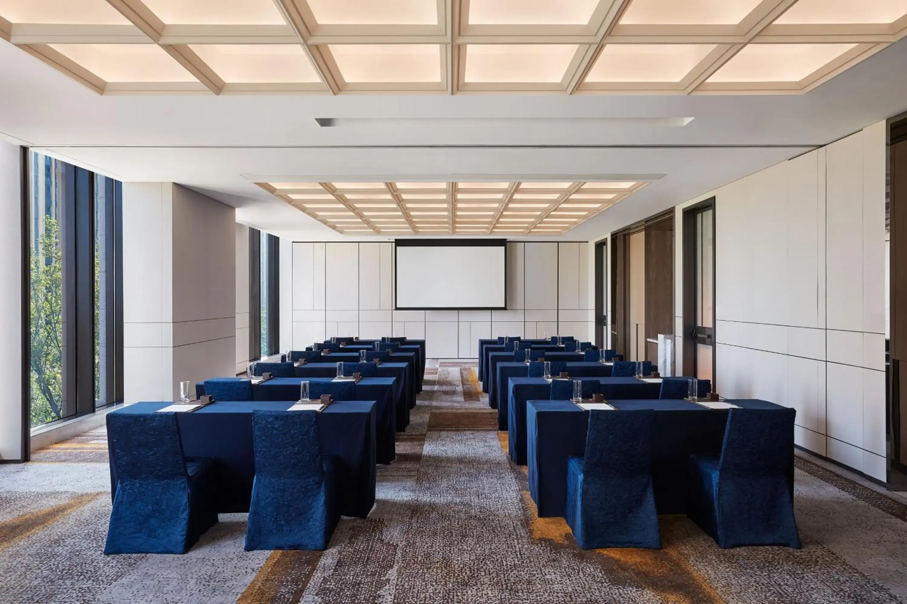 Meeting/conference room in Sheraton Shanghai Fengxian