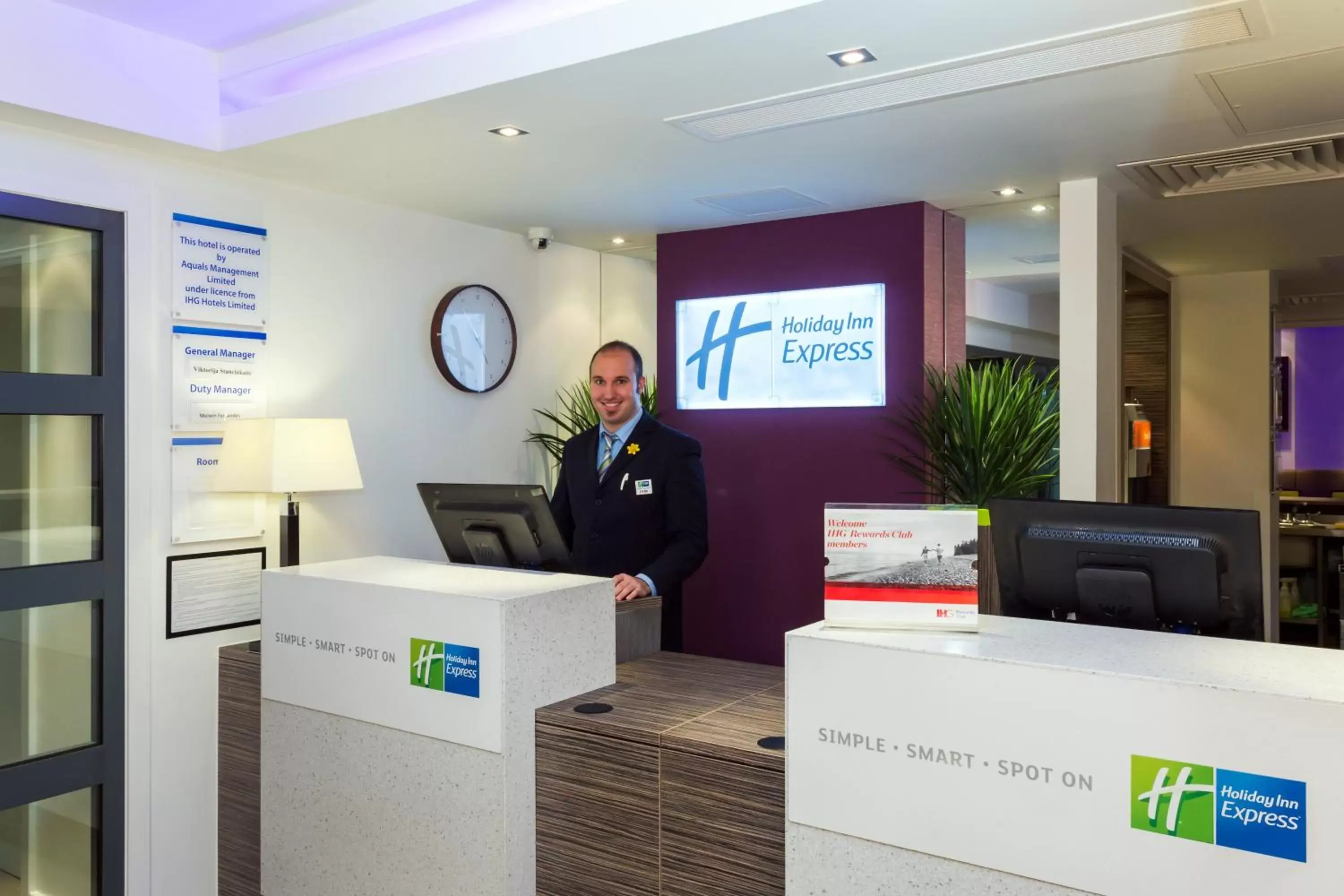 Property building, Lobby/Reception in Holiday Inn Express Harlow, an IHG Hotel