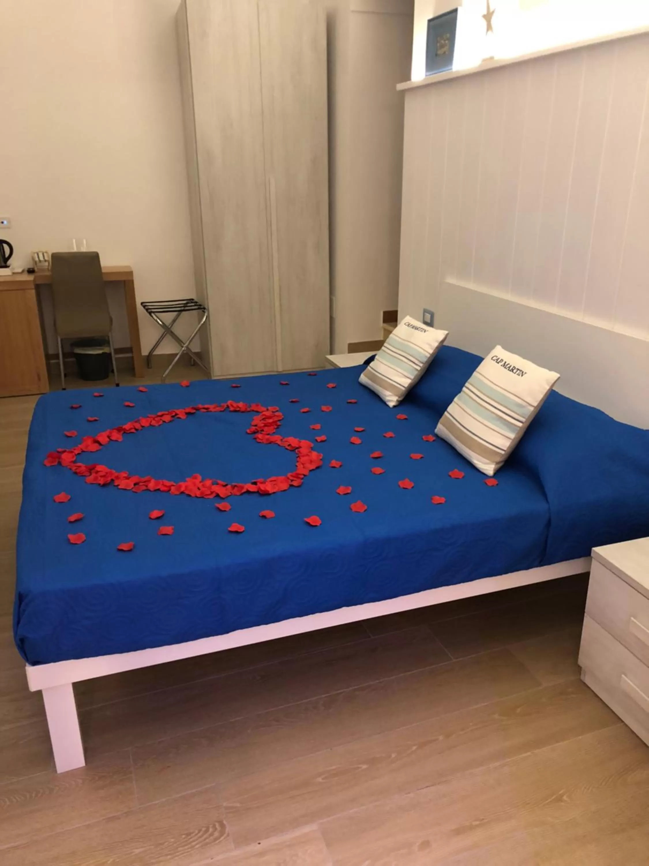 Bedroom, Bed in Antica Capri