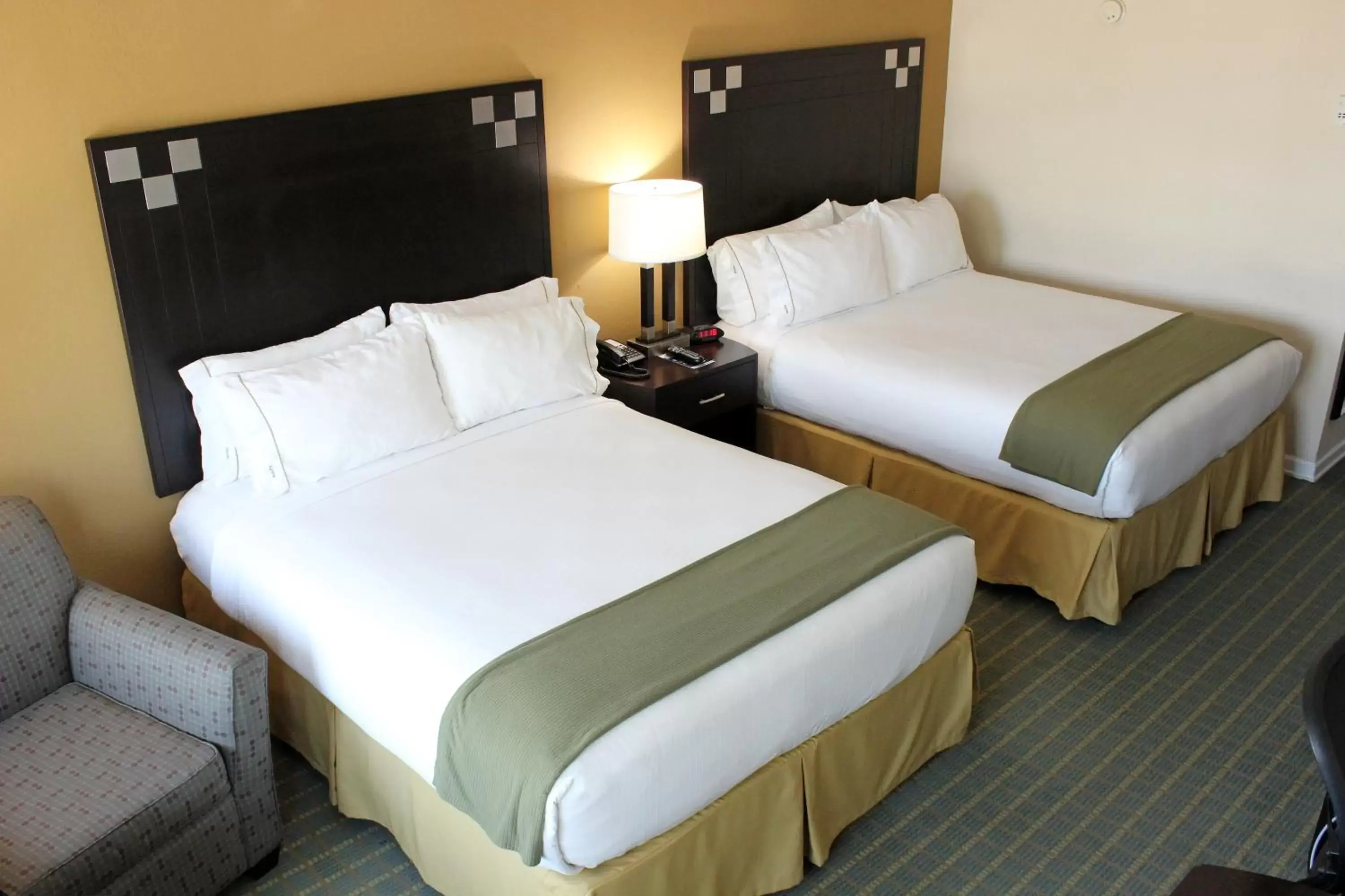 Bed in Holiday Inn Express & Suites - Van Horn by IHG Bed in Holiday Inn Express & Suites - Van Horn by IHG