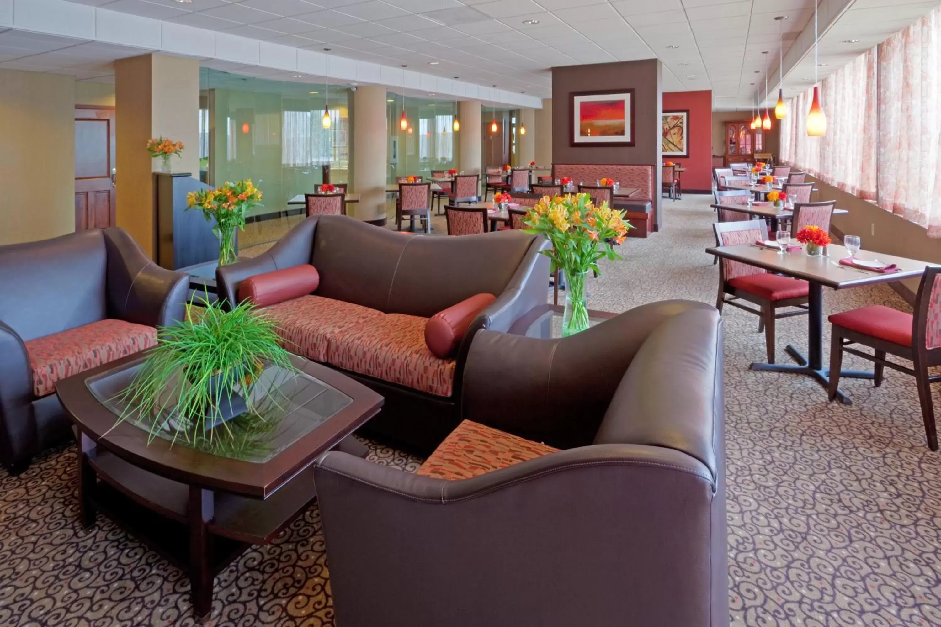 Restaurant/places to eat, Lounge/Bar in Holiday Inn Portsmouth, an IHG Hotel