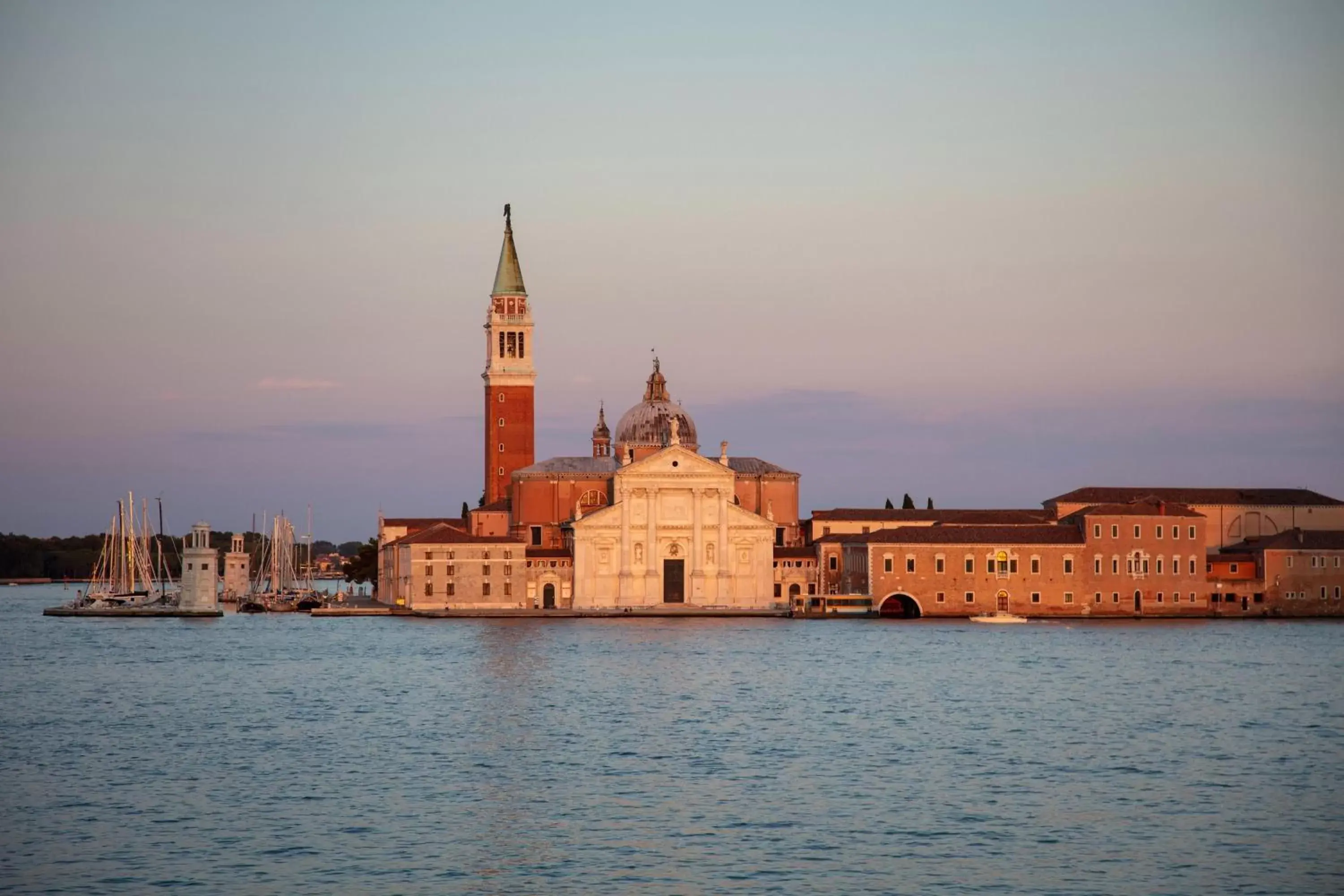 Photo of the whole room in The St. Regis Venice