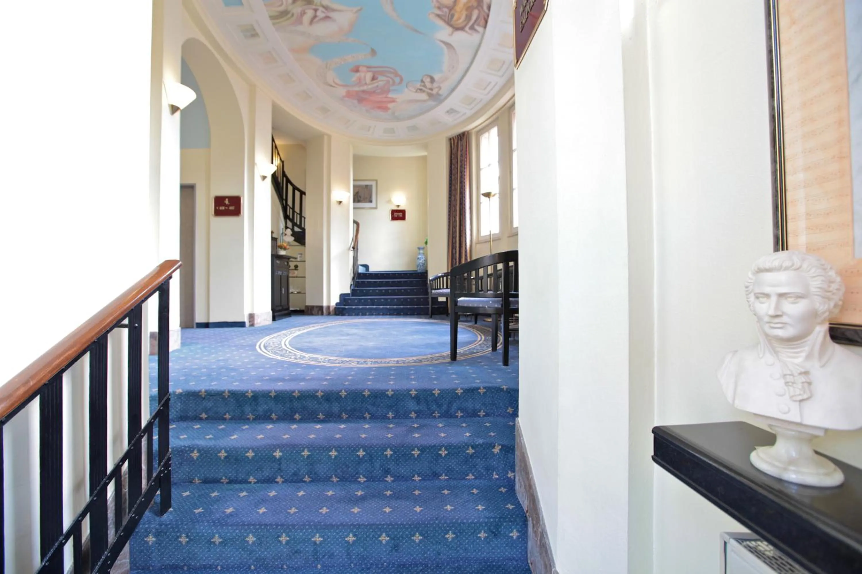 Decorative detail in Hotel Viktoria