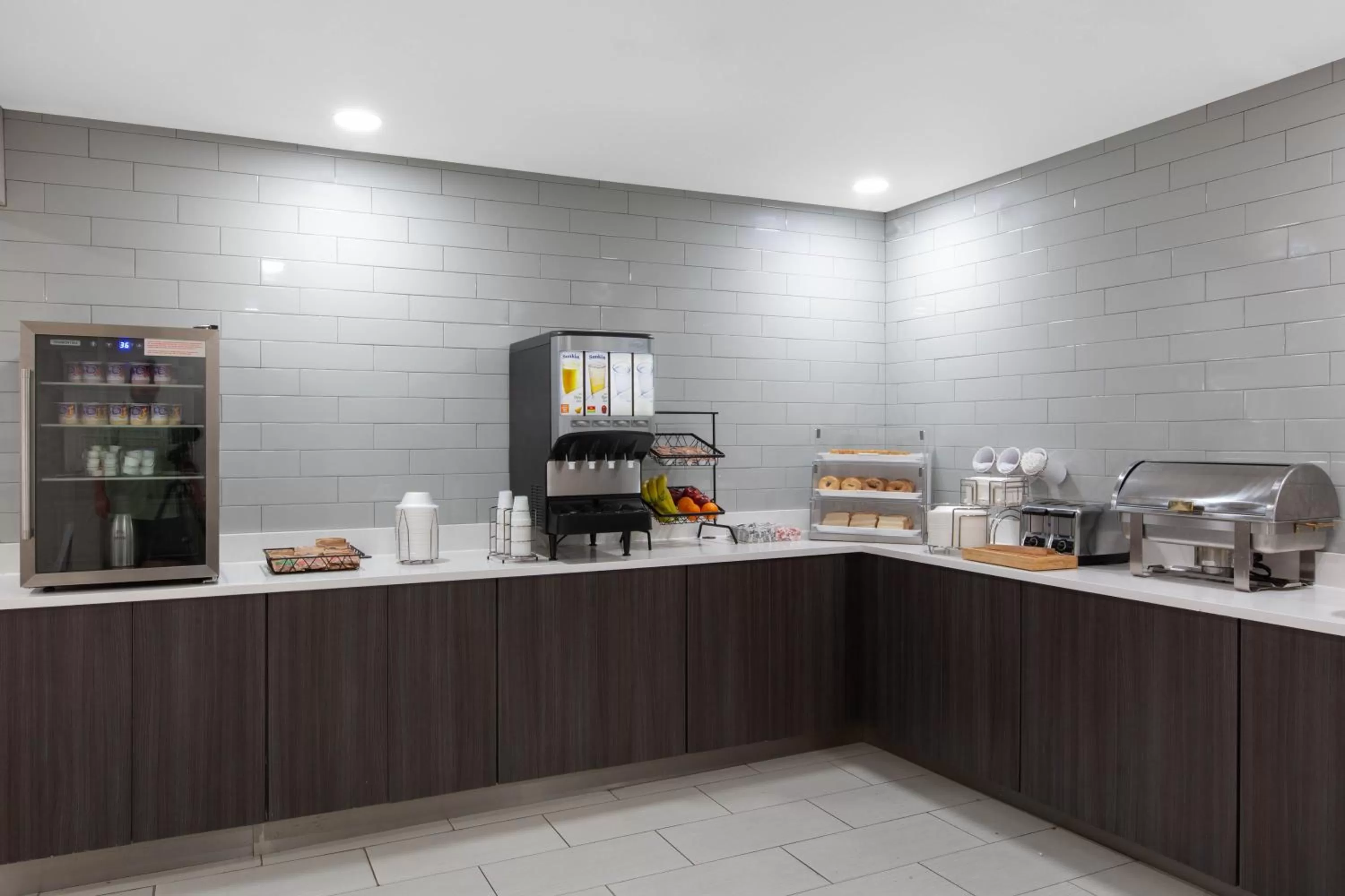 Restaurant/places to eat in La Quinta by Wyndham Blue Springs