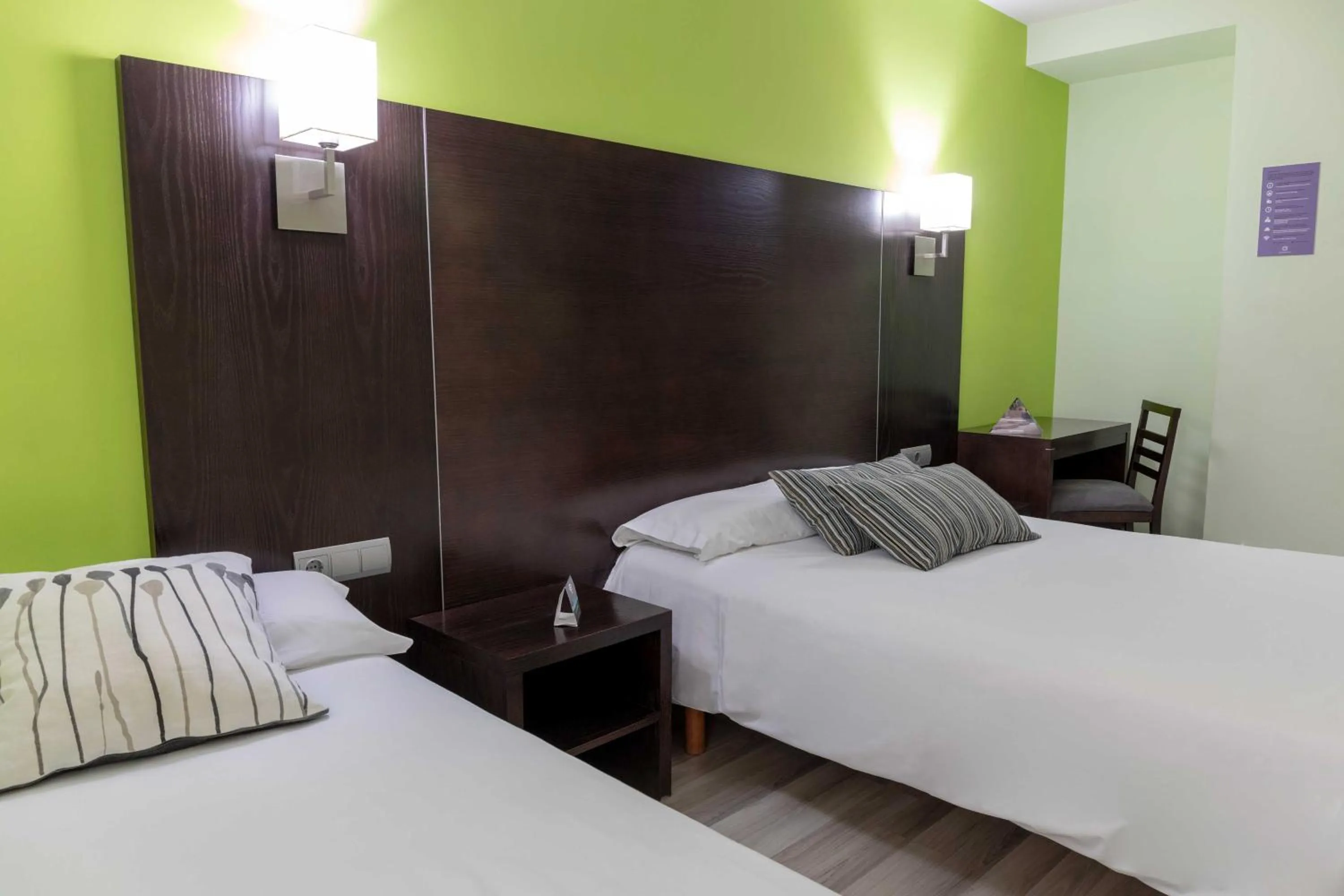 Bed in Hotel Alda Cardeña