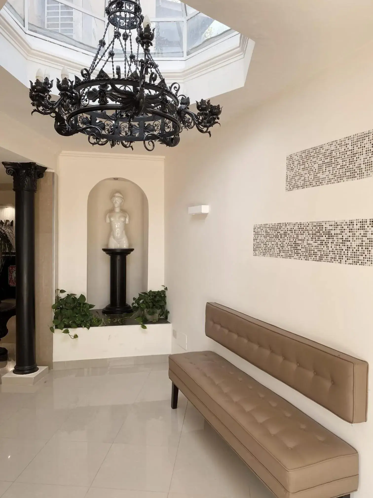 Lobby or reception in Hotel & Apartments Villa Linda