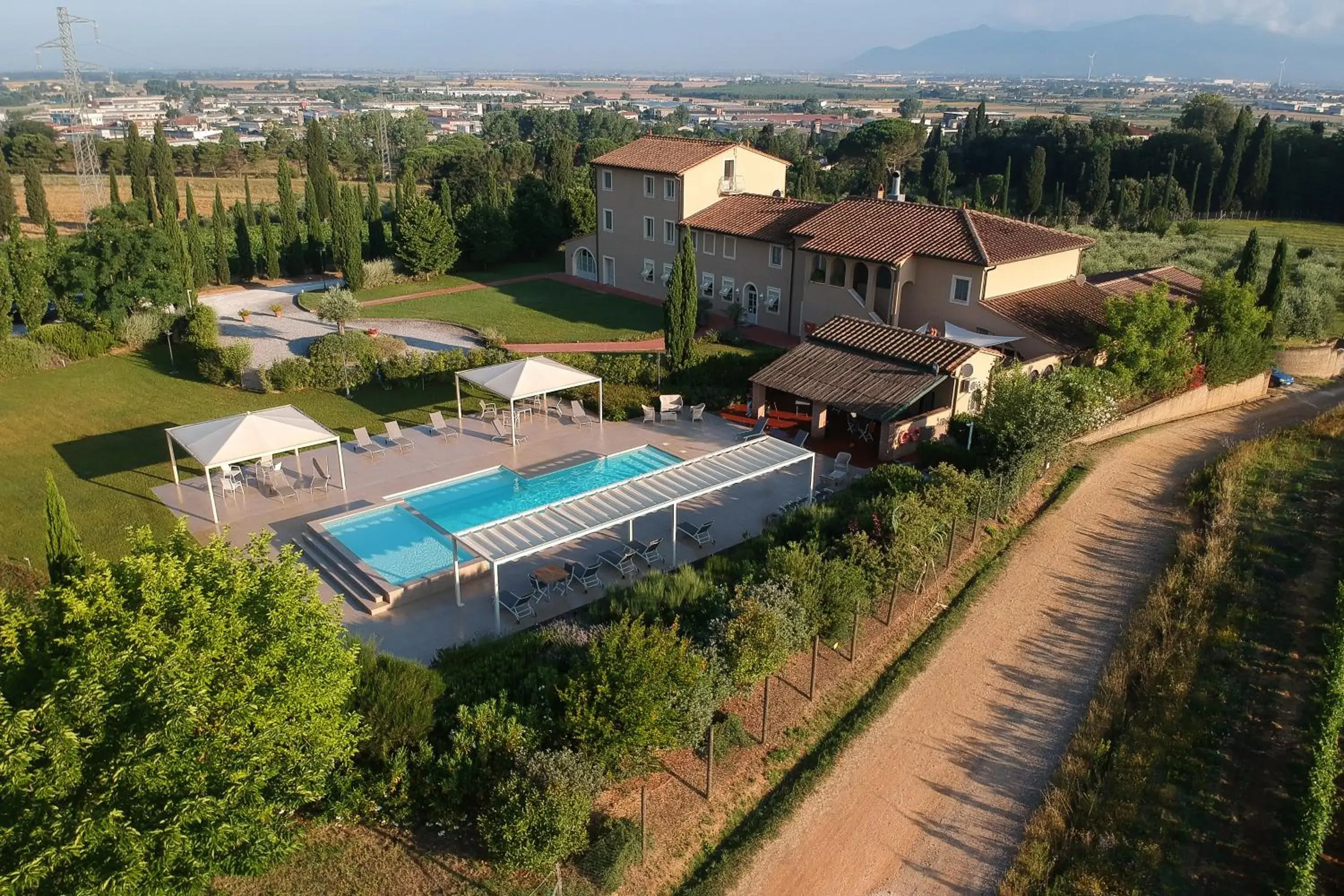 Bird's eye view, Bird's-eye View in Resort Casale Le Torri