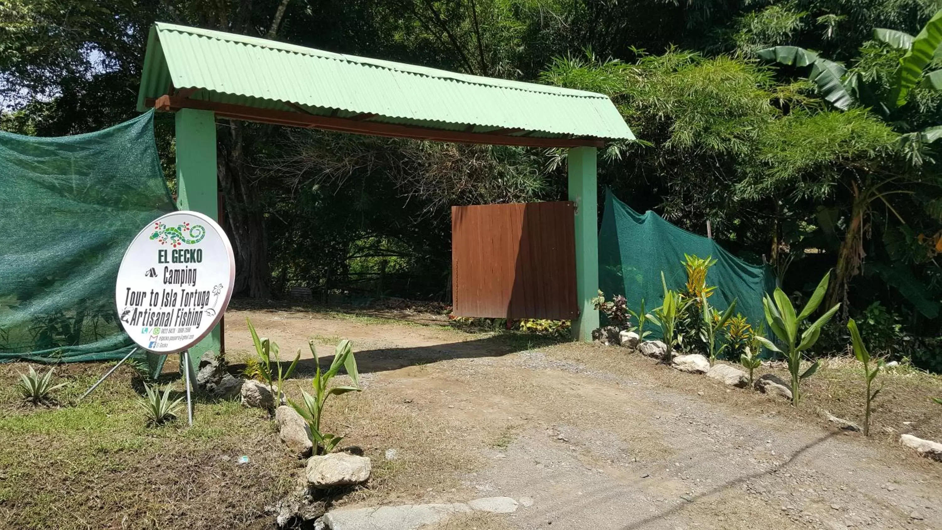 Facade/entrance, Property Building in El Gecko Hotel & Tours