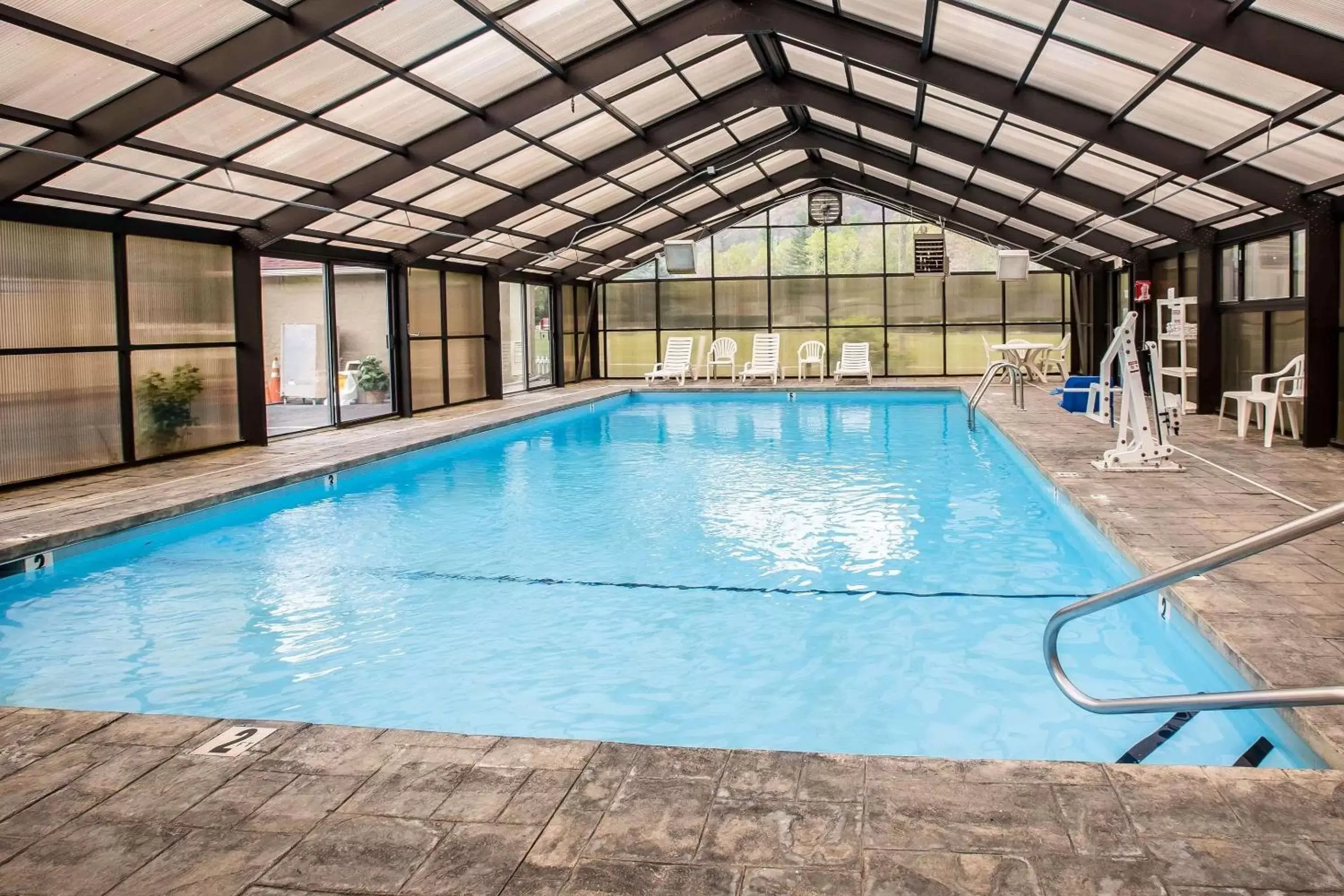 On site, Swimming Pool in Comfort Inn near Great Smoky Mountain National Park