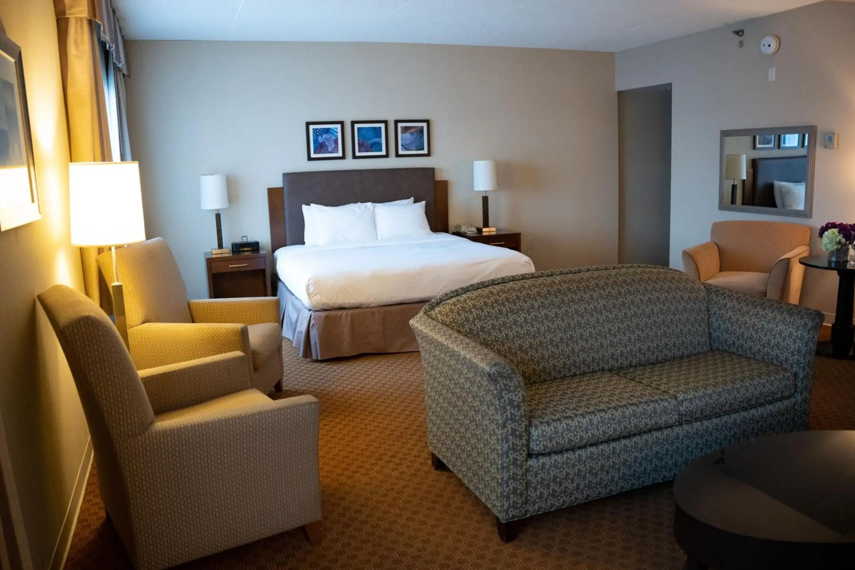 Bedroom in Delta Hotels by Marriott Toledo