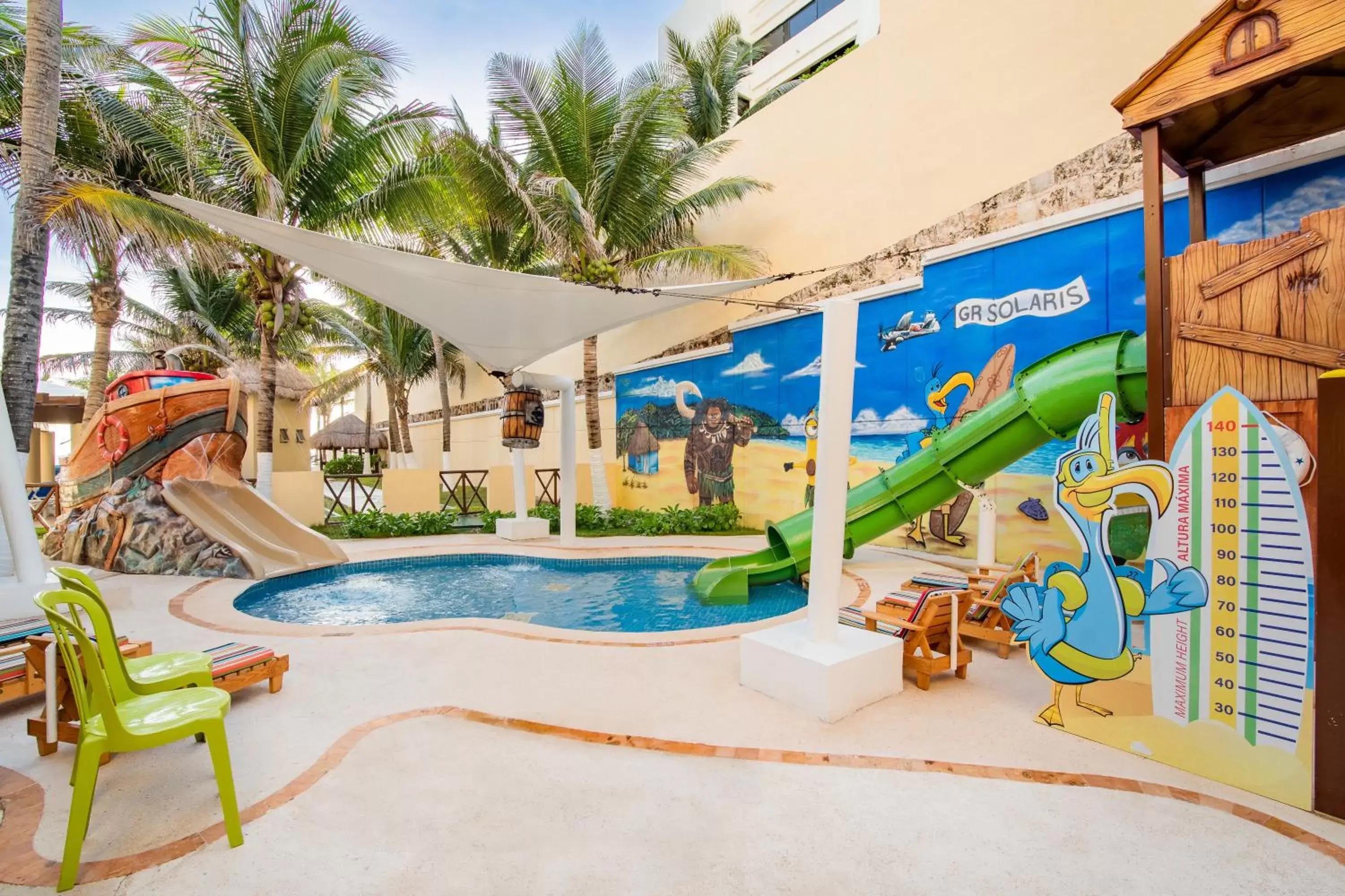 Kids's club, Water Park in GR Solaris Cancun All Inclusive