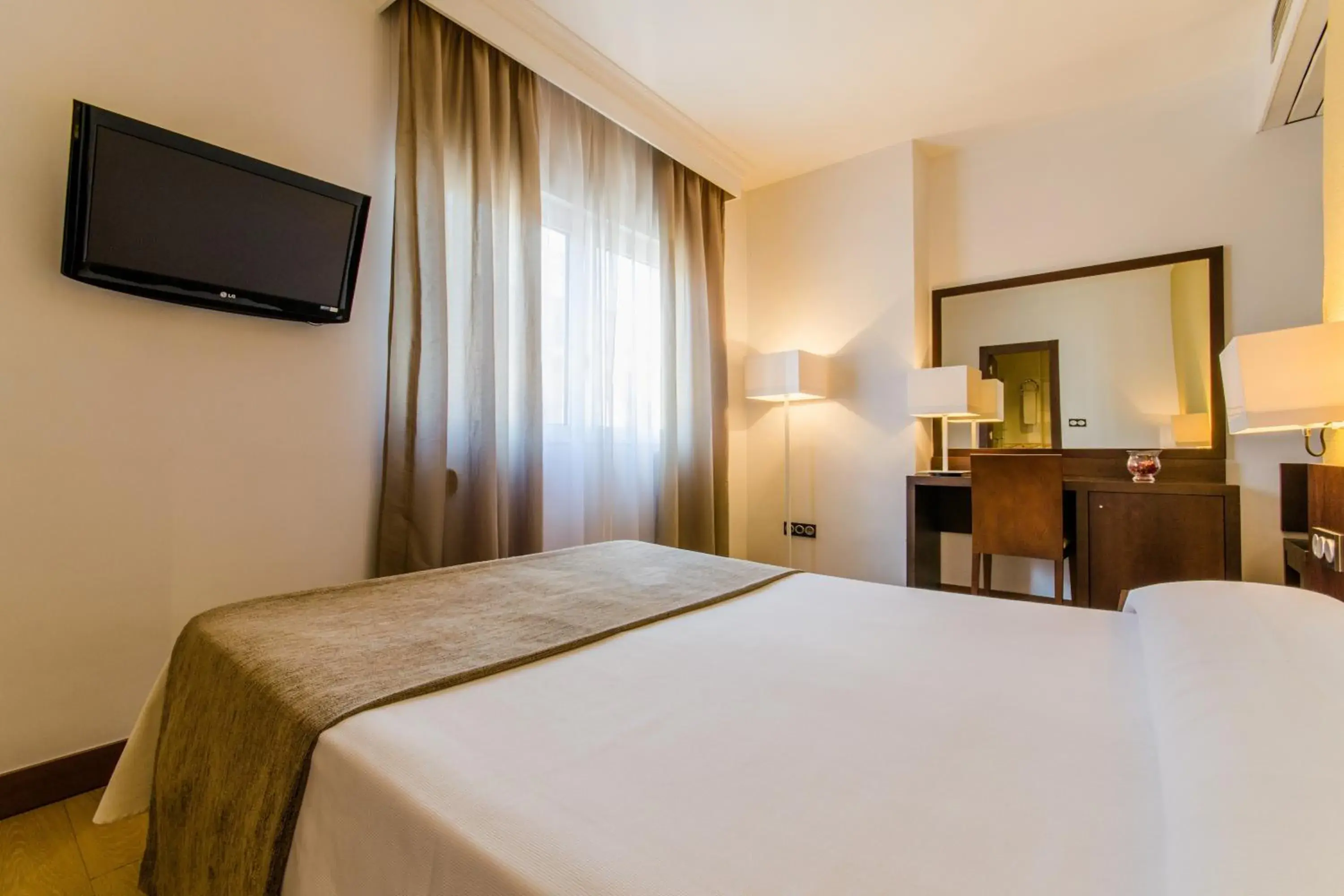 Bedroom, Bed in Don Juan Bedroom, Bed in Don Juan