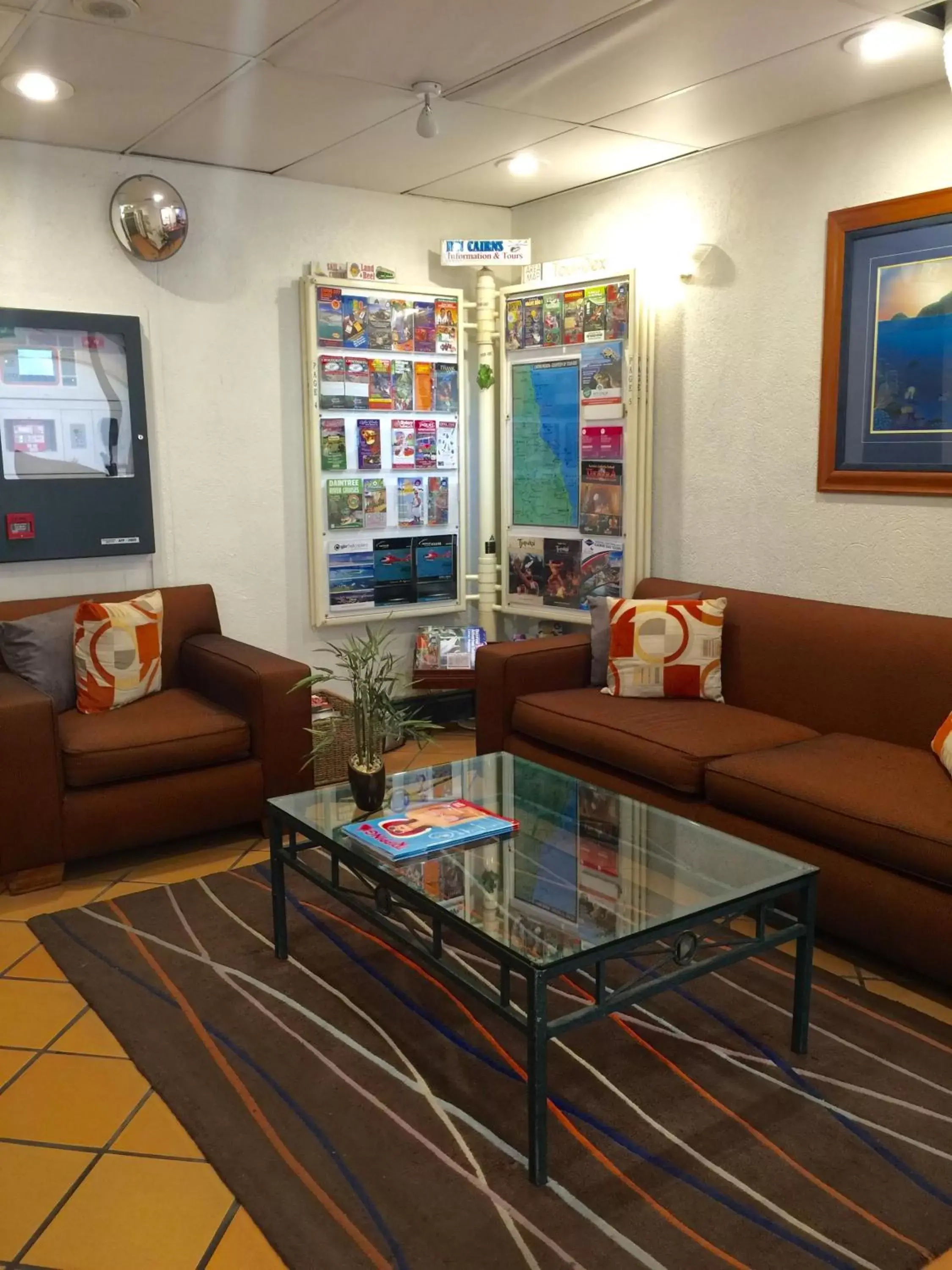Lobby or reception in Inn Cairns Lobby or reception in Inn Cairns