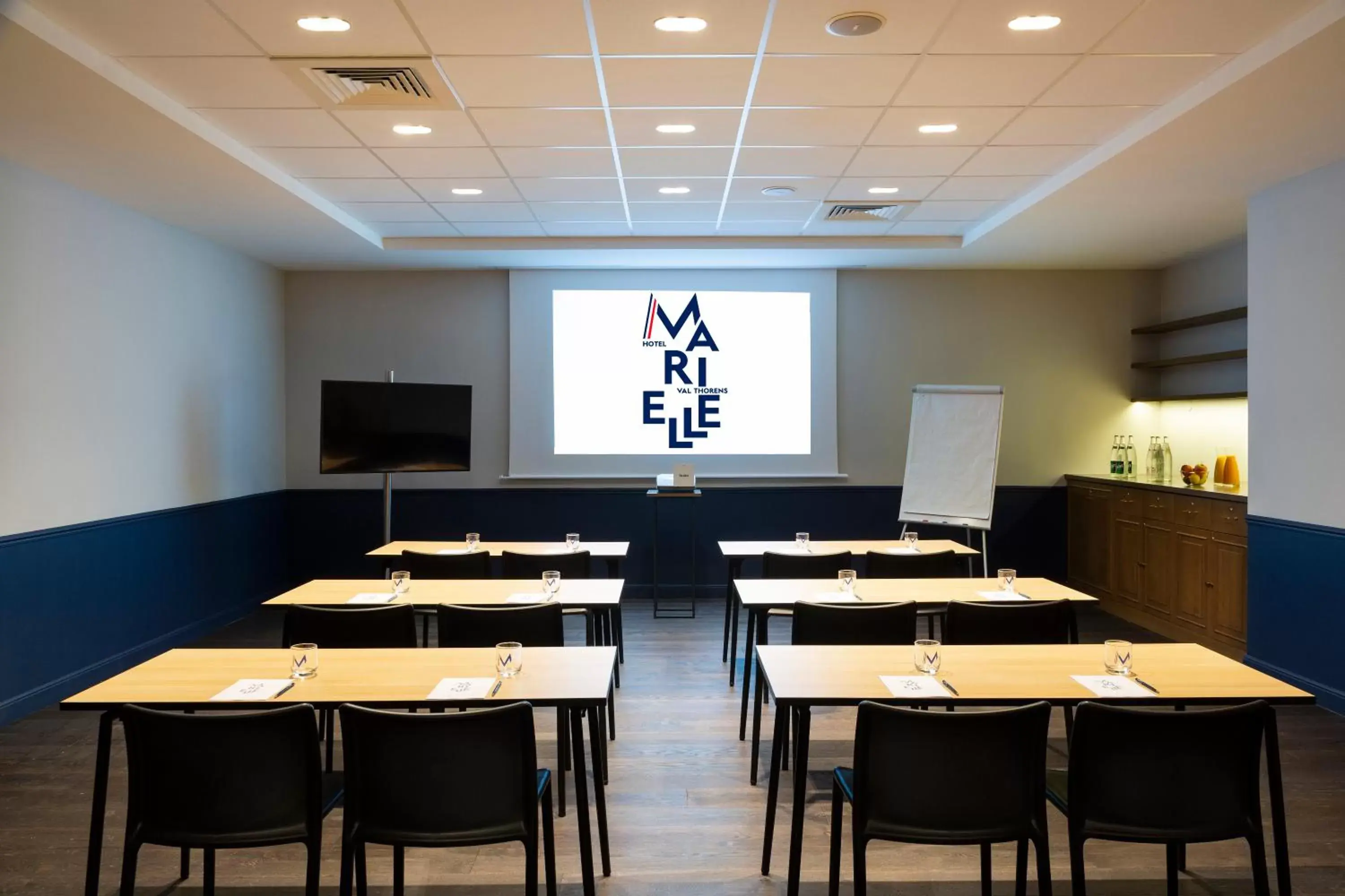 Meeting/conference room in Hôtel Marielle