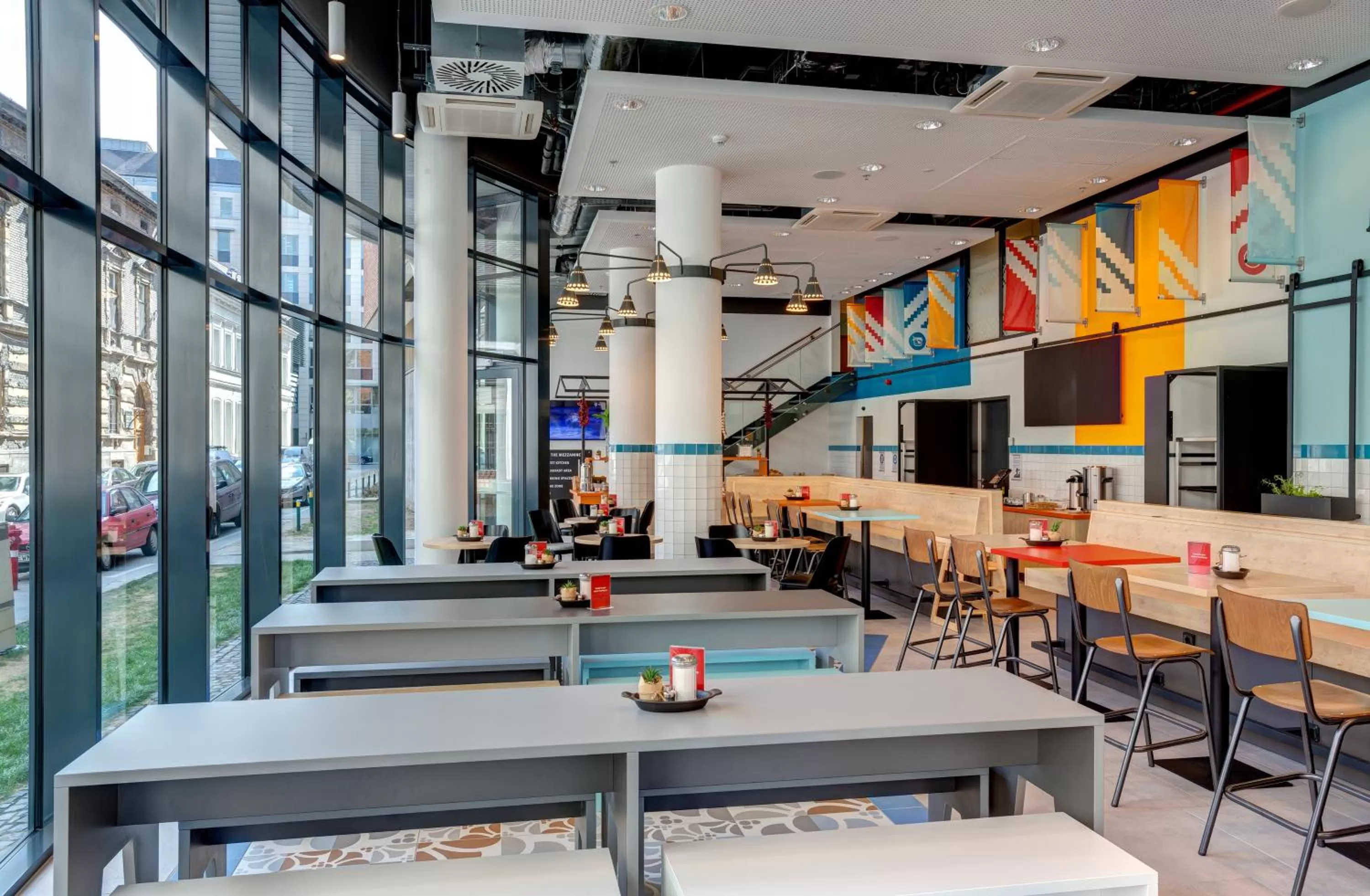 Restaurant/places to eat in MEININGER Budapest Great Market Hall