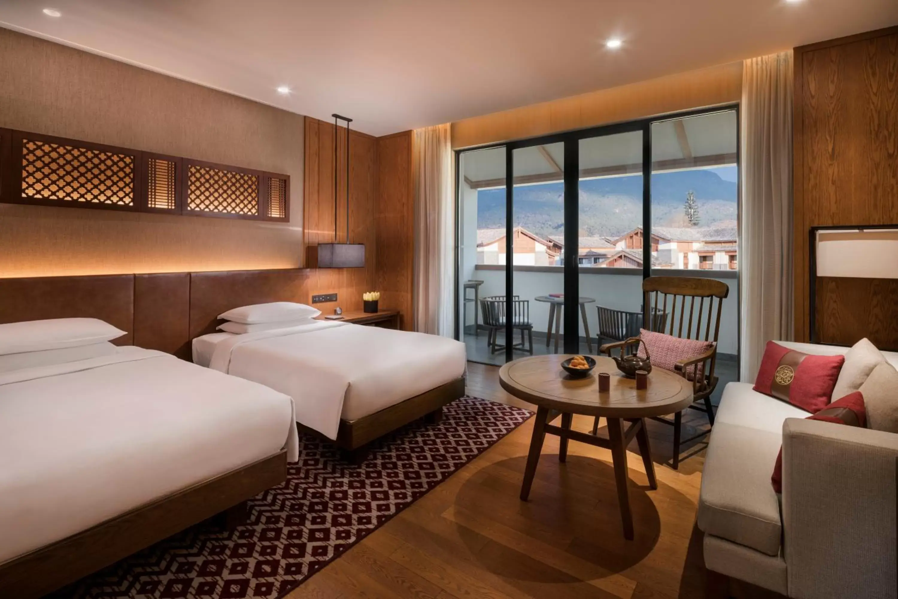 Deluxe Twin Room in Jinmao Hotel Lijiang, the Unbound Collection by Hyatt