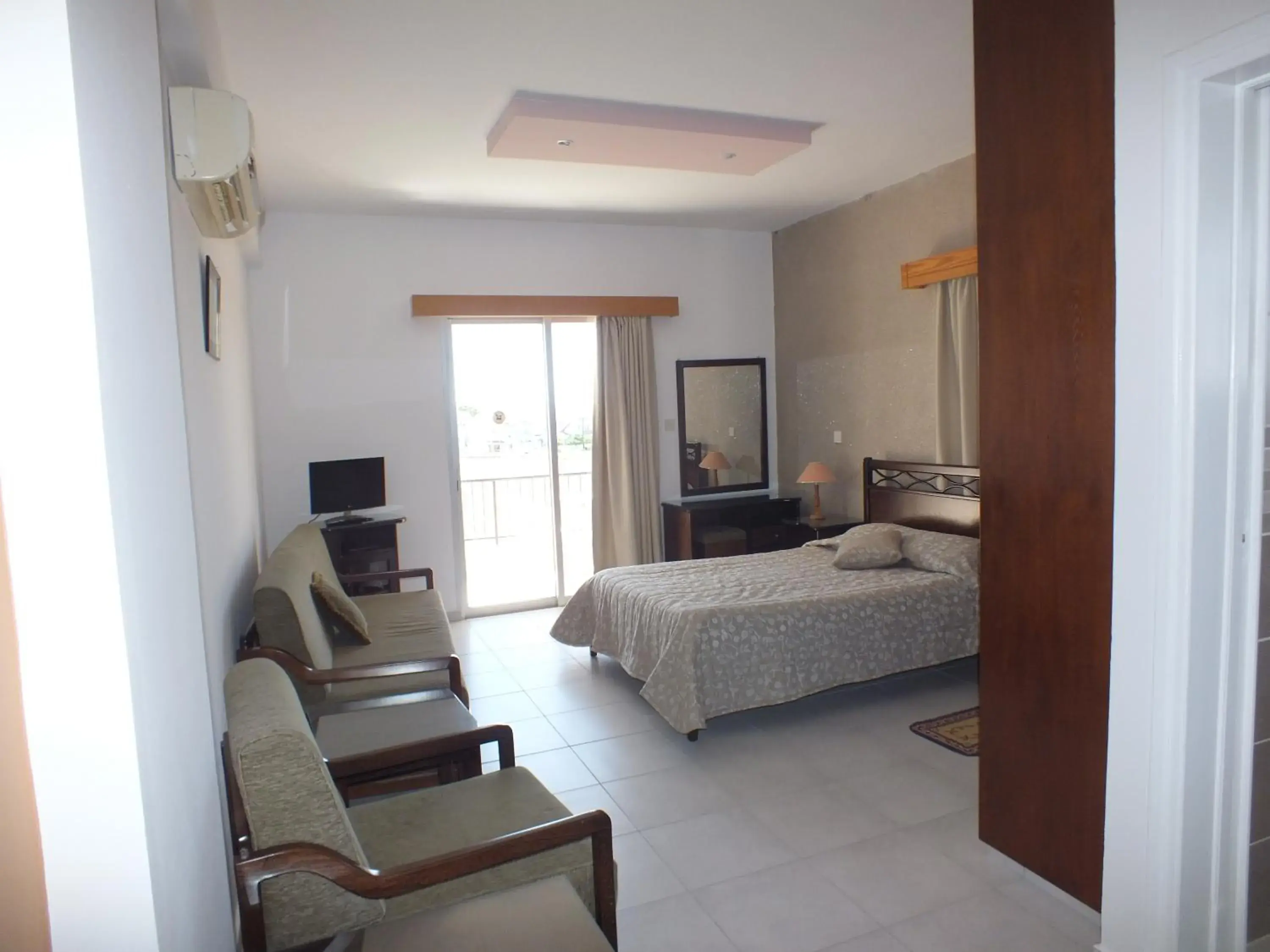 Bedroom in Petsas Apartments