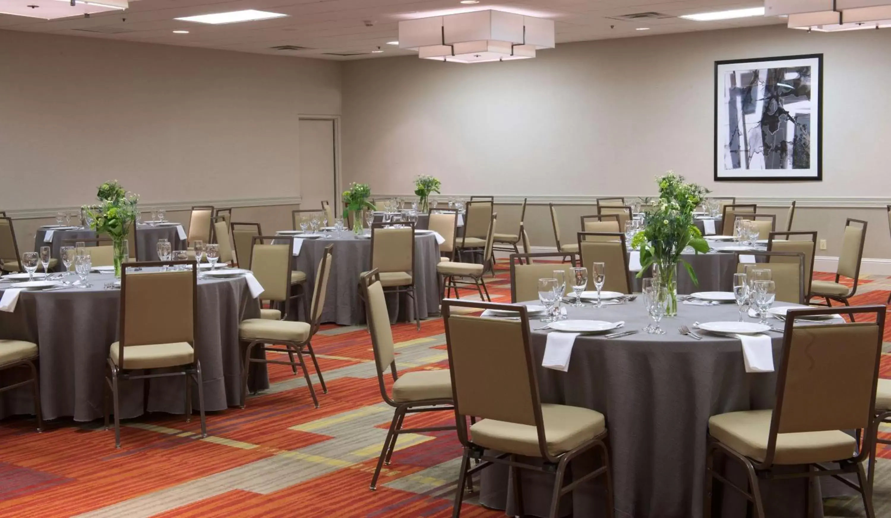 Meeting/conference room, Restaurant/Places to Eat in Embassy Suites by Hilton Denver Tech Center North