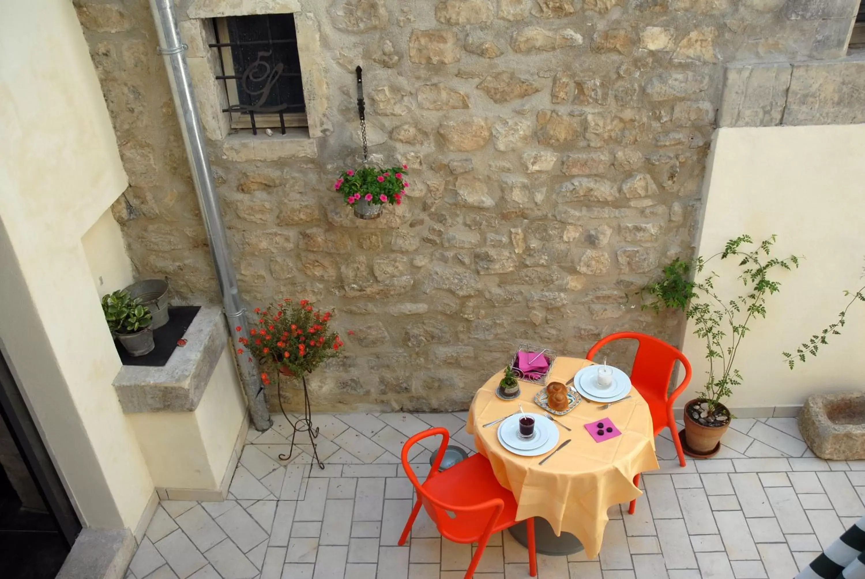 Patio, Restaurant/Places to Eat in Le Cinque Luci