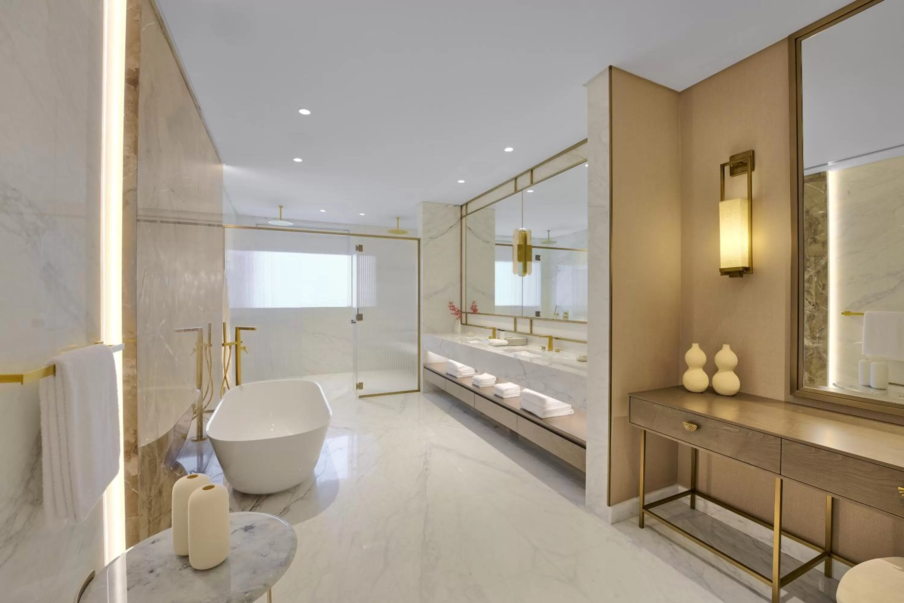 Bathroom, Bed in Grand Hyatt Dubai