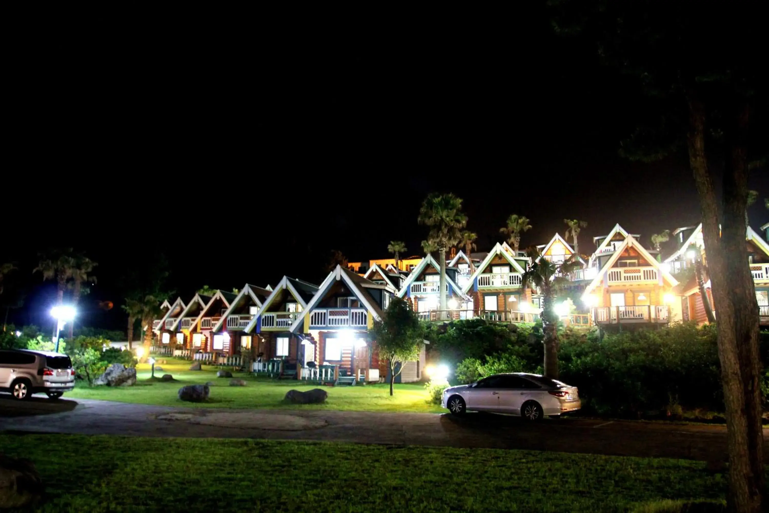 Garden view in Jungmun Log Pension & Resort Garden view in Jungmun Log Pension & Resort