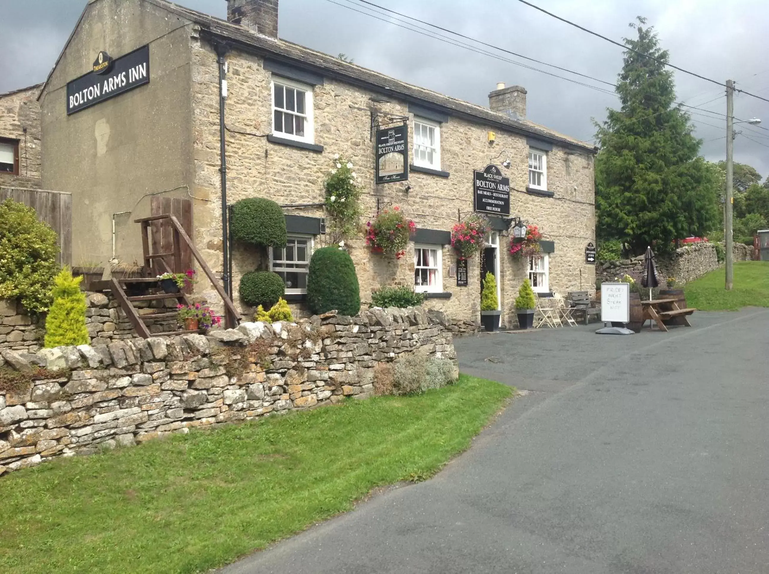 Property Building in Bolton arms downholme