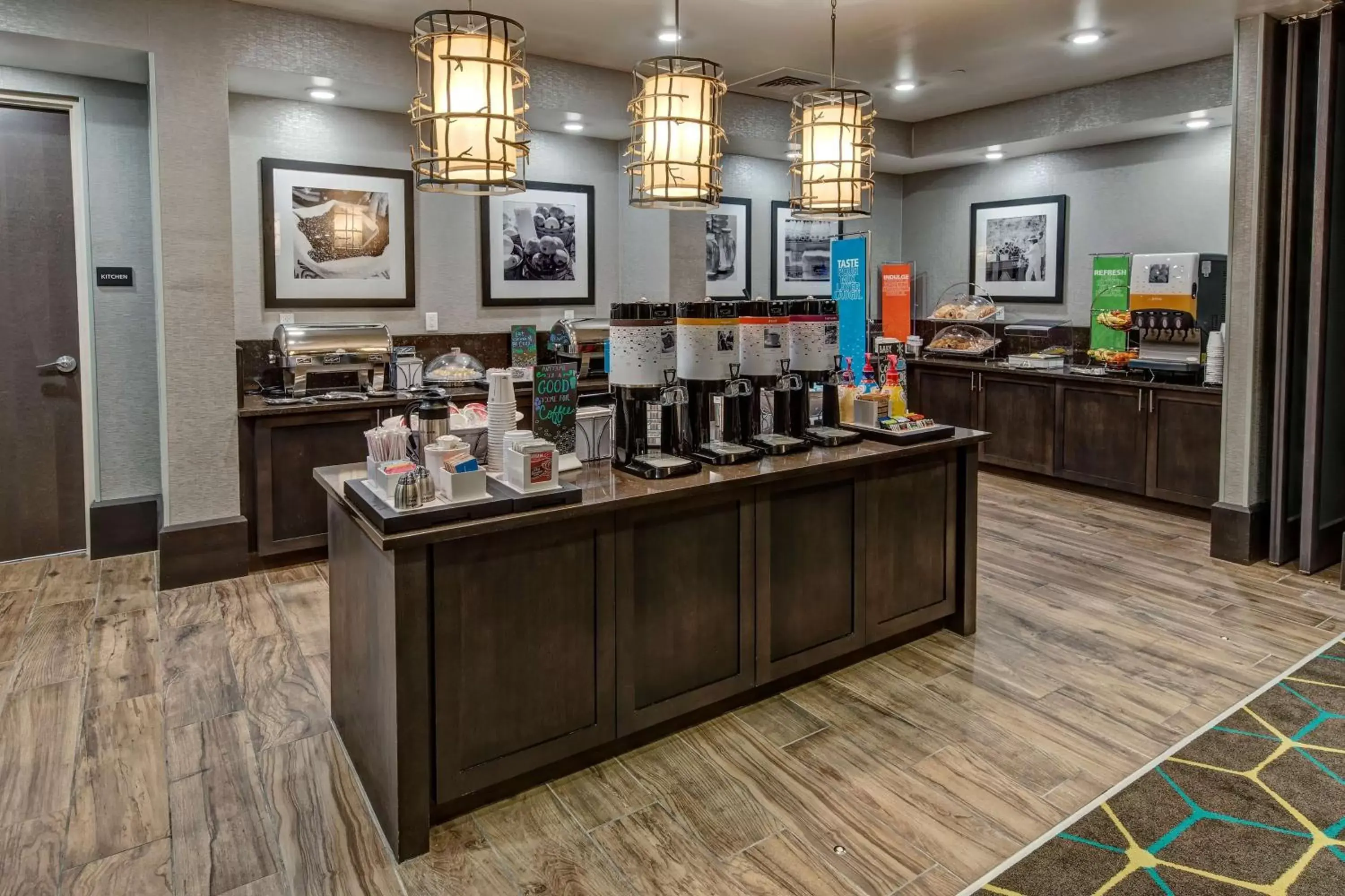 Dining area, Restaurant/Places to Eat in Hampton Inn & Suites By Hilton Nashville Hendersonville Tn