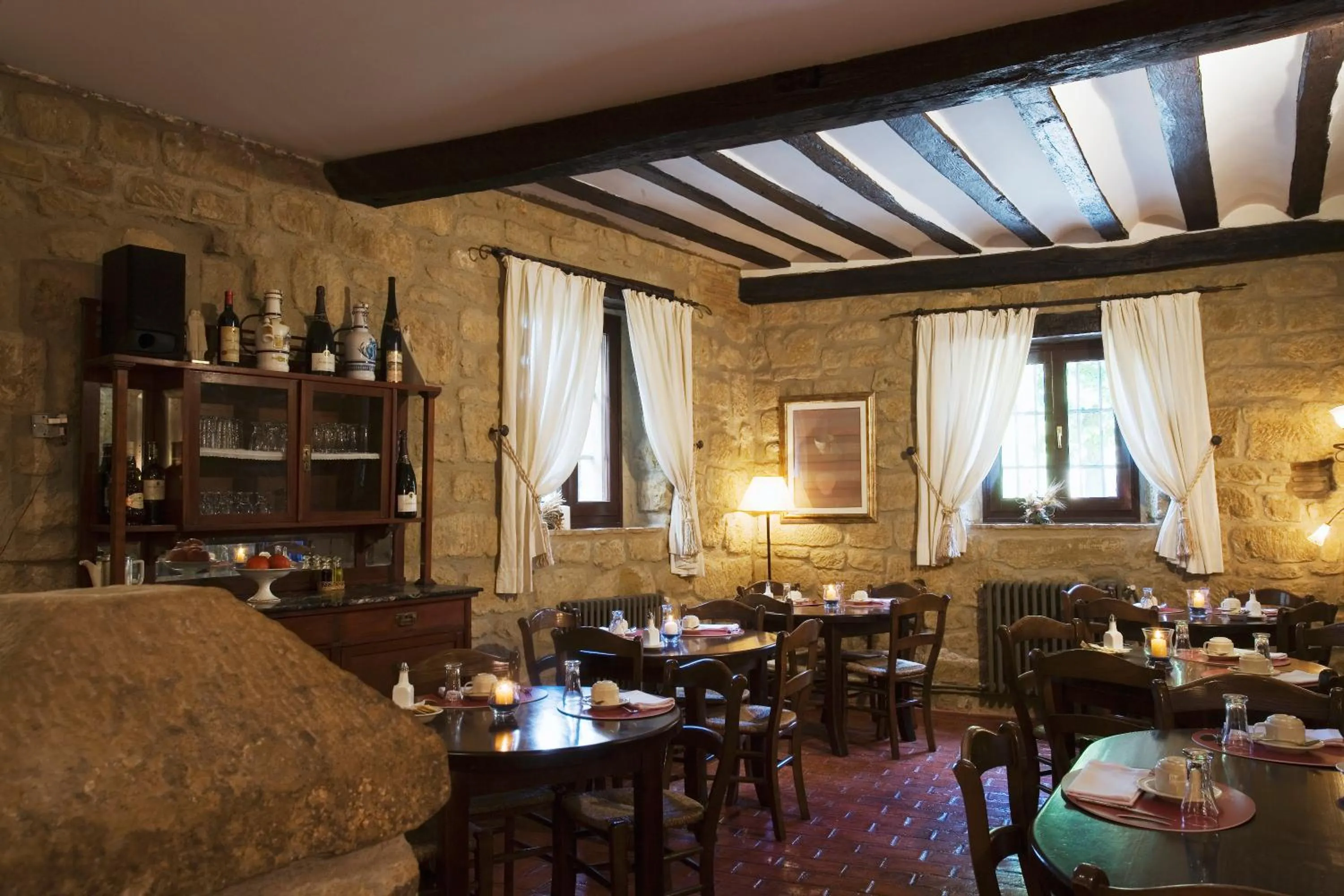 Restaurant/places to eat in Hospedería Señorío de Briñas