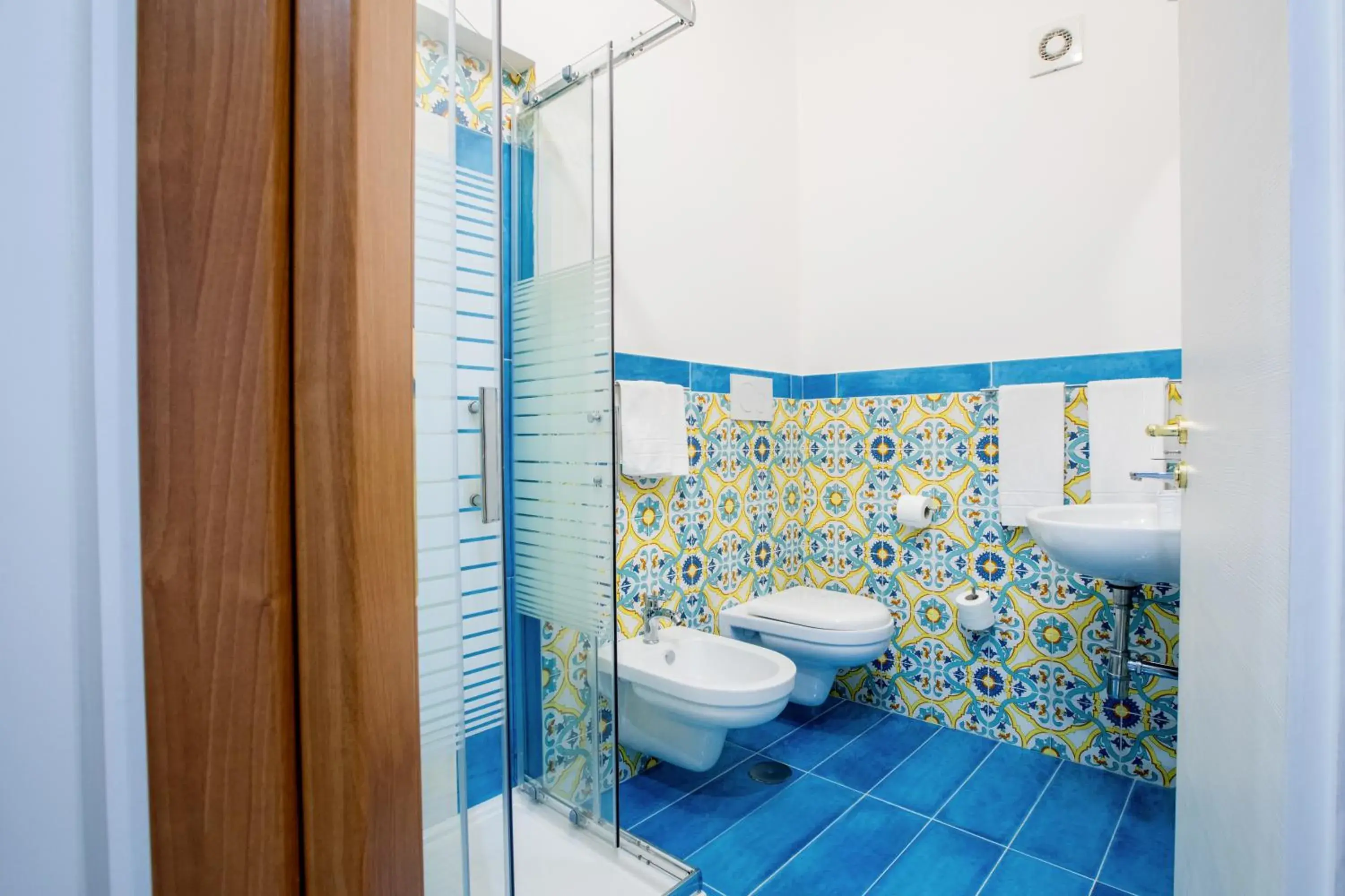 Bathroom in Aequa Hotel