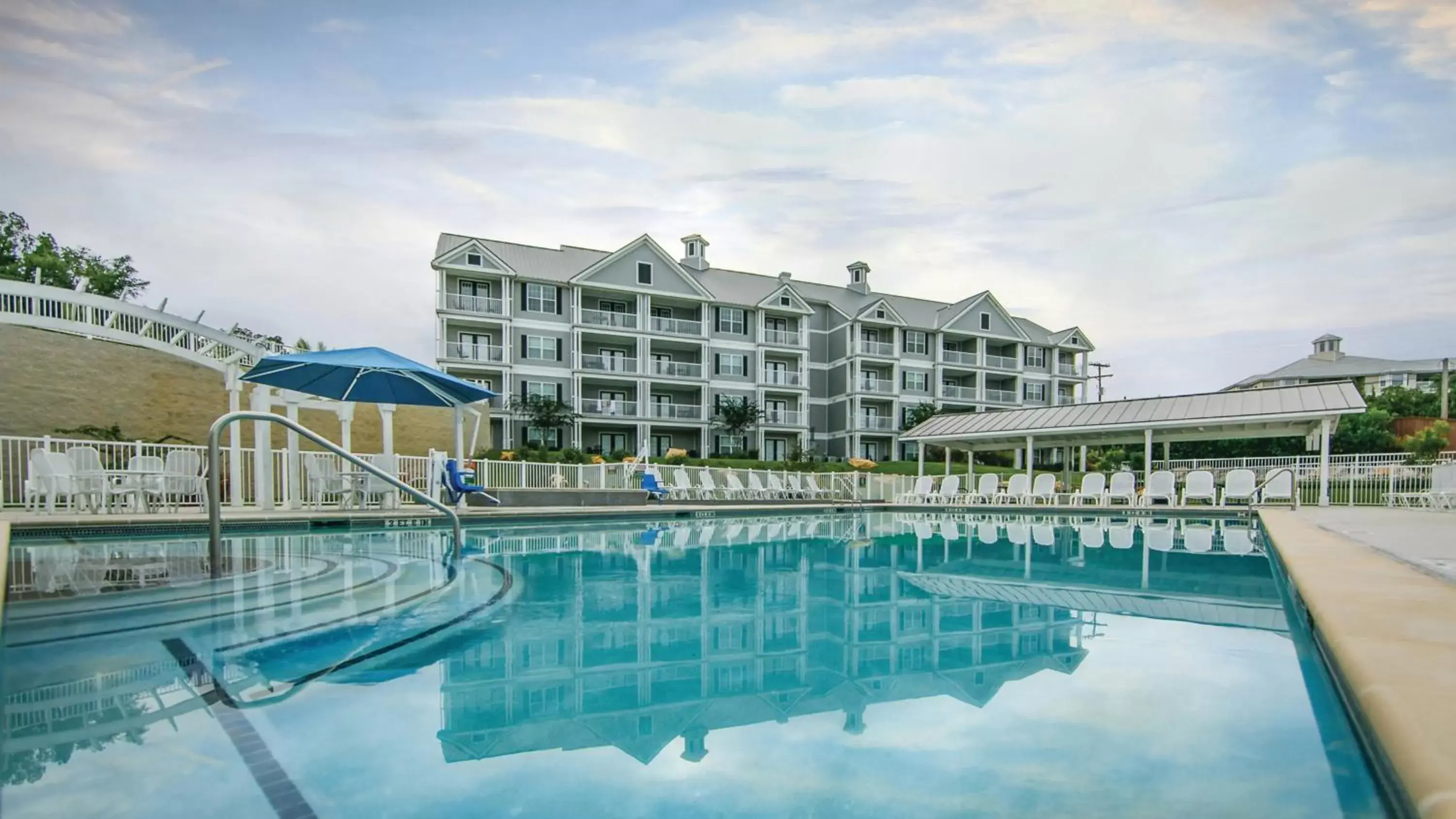 Property building, Swimming Pool in Holiday Inn Club Vacations Hill Country Resort at Canyon Lake