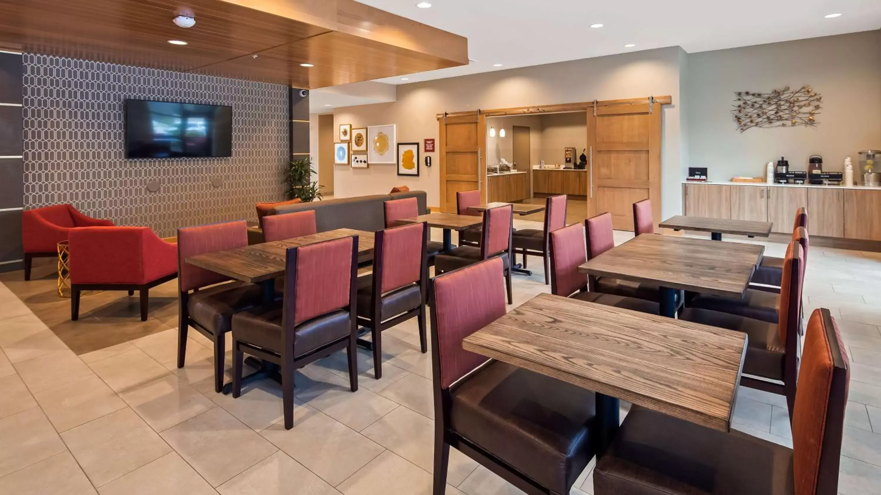 Restaurant/Places to Eat in Best Western Plus LaCrescent - LaCrosse