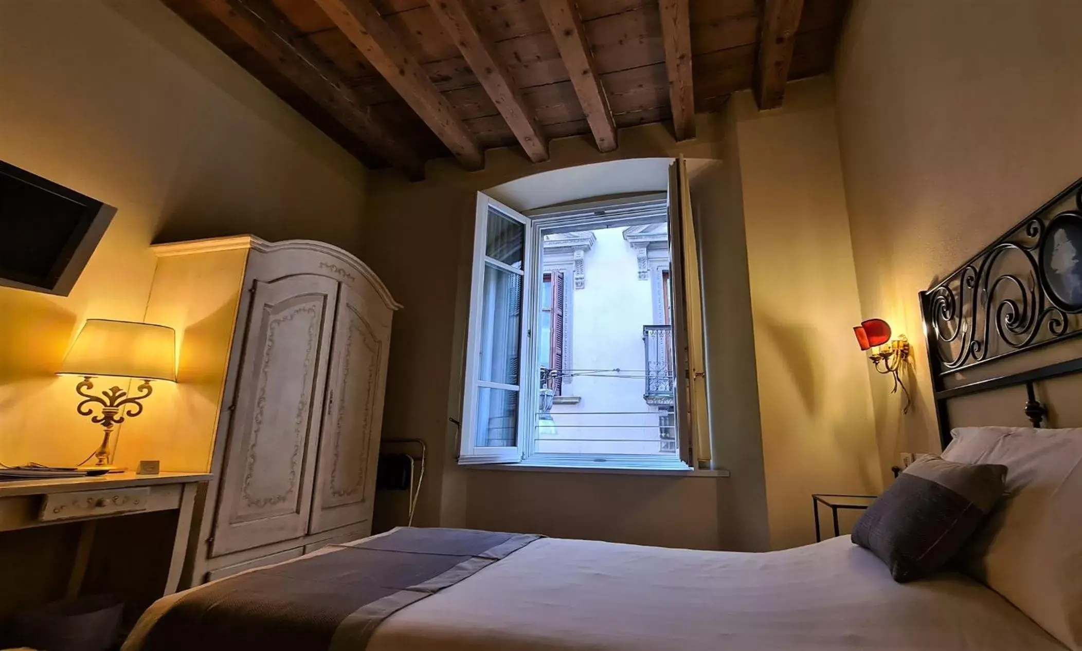 Bedroom in Hotel Piazza Vecchia