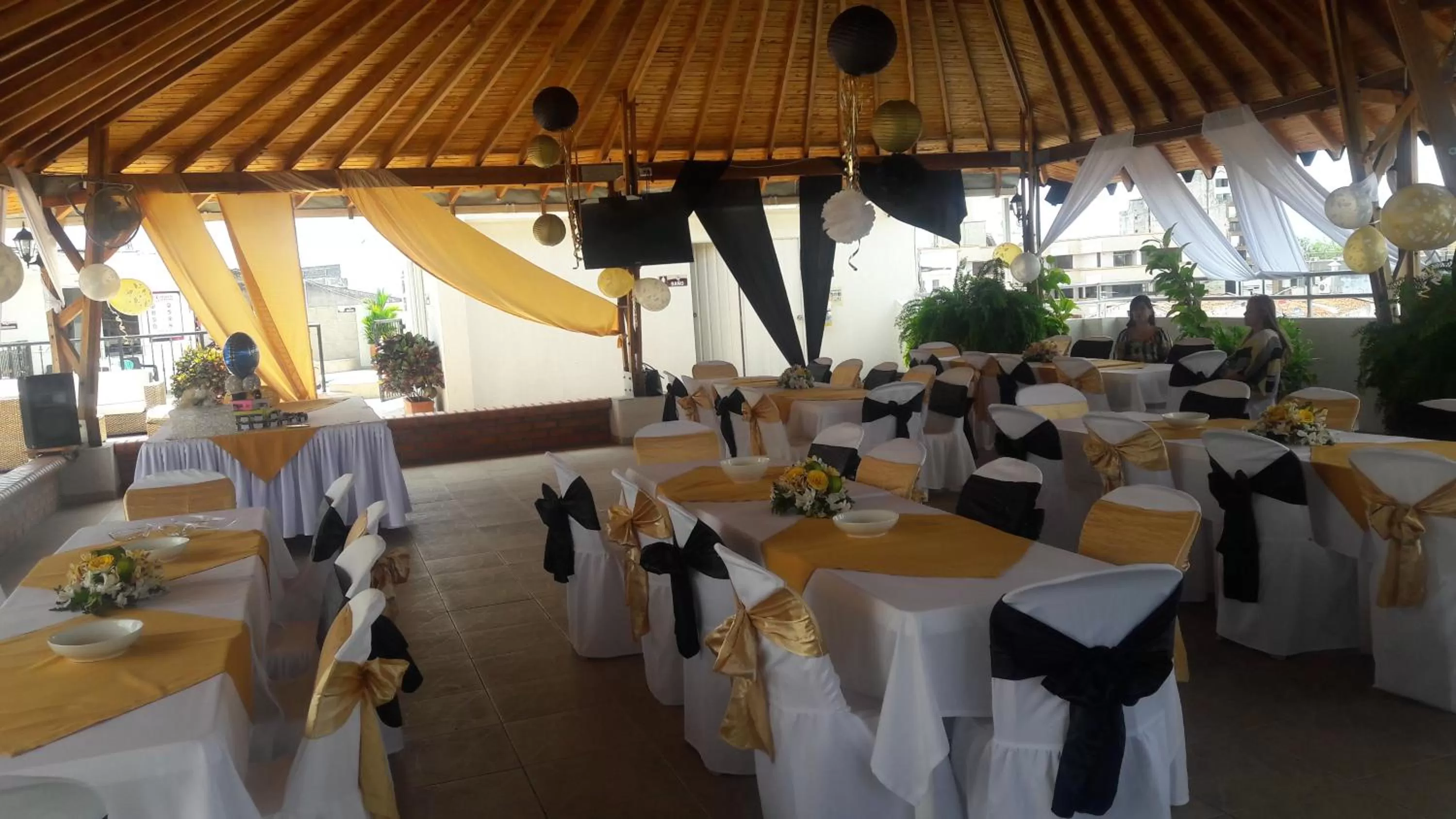Banquet/Function facilities in Hotel Cafe Plaza