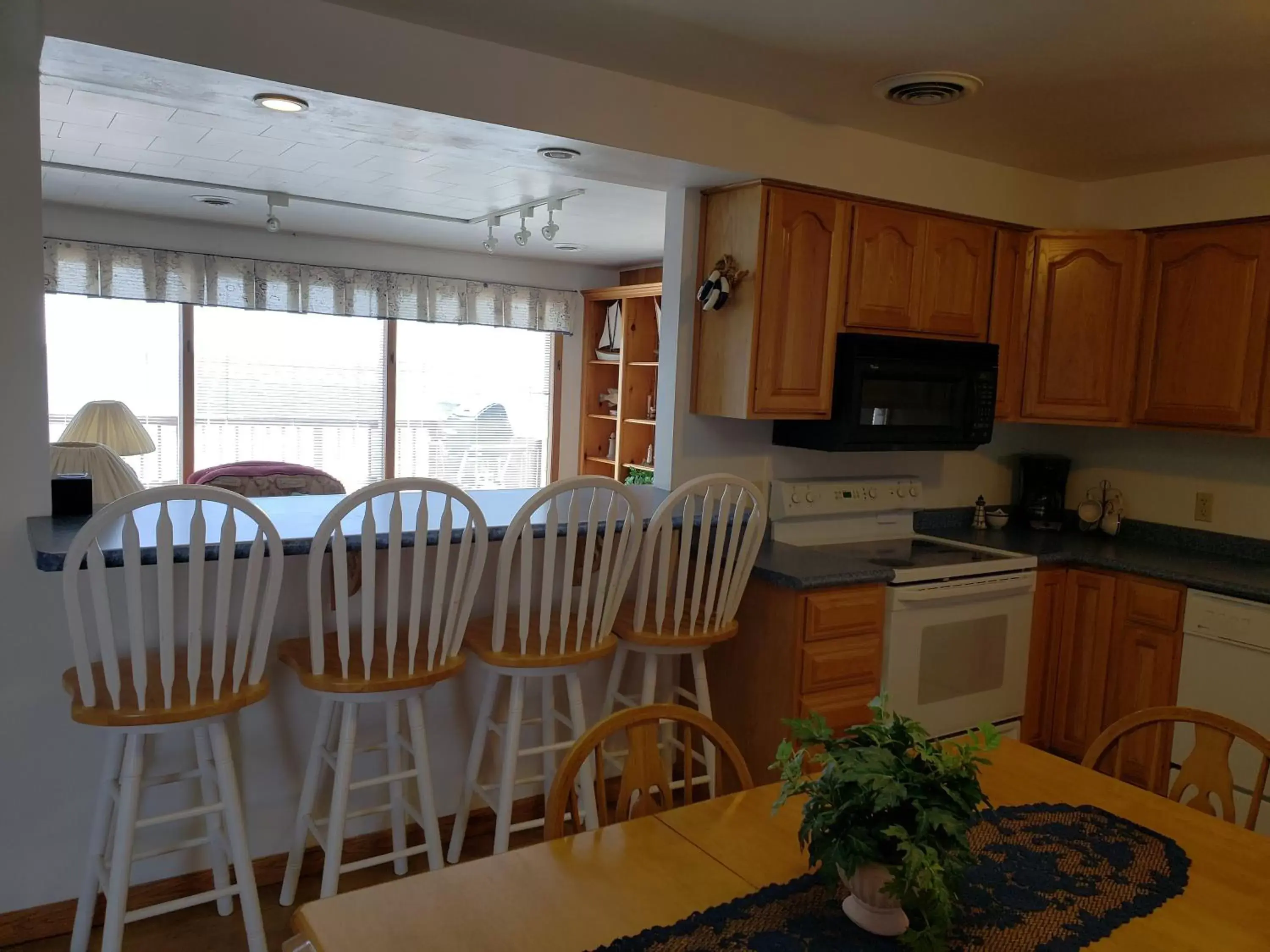 Dining Area in Algoma Beach Motel