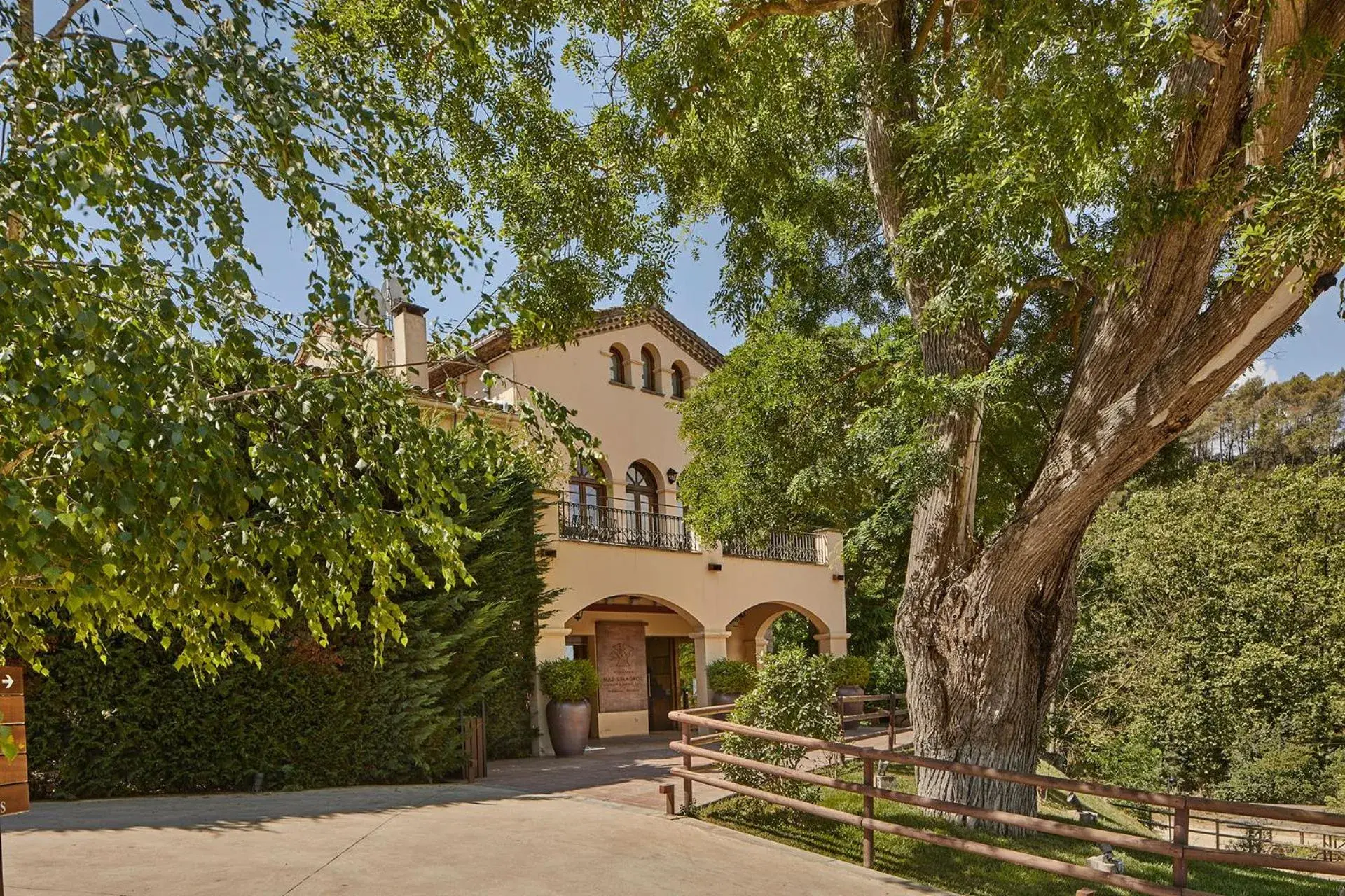 Property Building in Mas Salagros EcoResort & SPA Property Building in Mas Salagros EcoResort & SPA